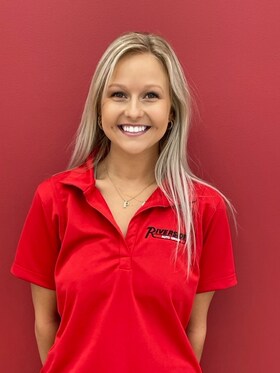 Staff member Kaylah Wagner from ID_634f95