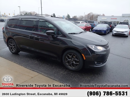 2019 Chrysler Pacifica Touring L Plus Van Passenger Van