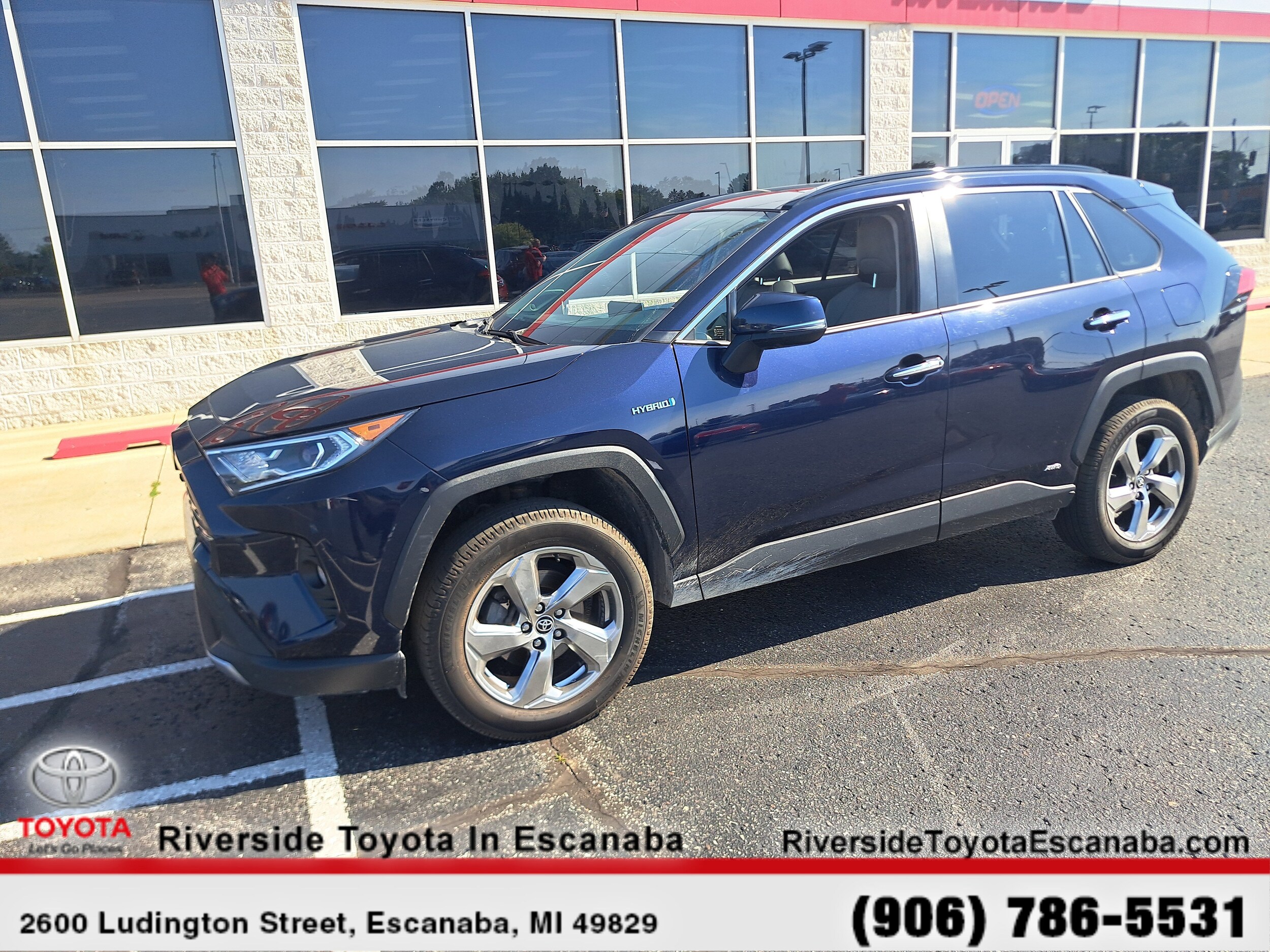 2020 Toyota RAV4 Hybrid Limited photo 3