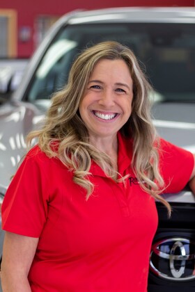 Staff member Tammy Hicks from ID_634f95