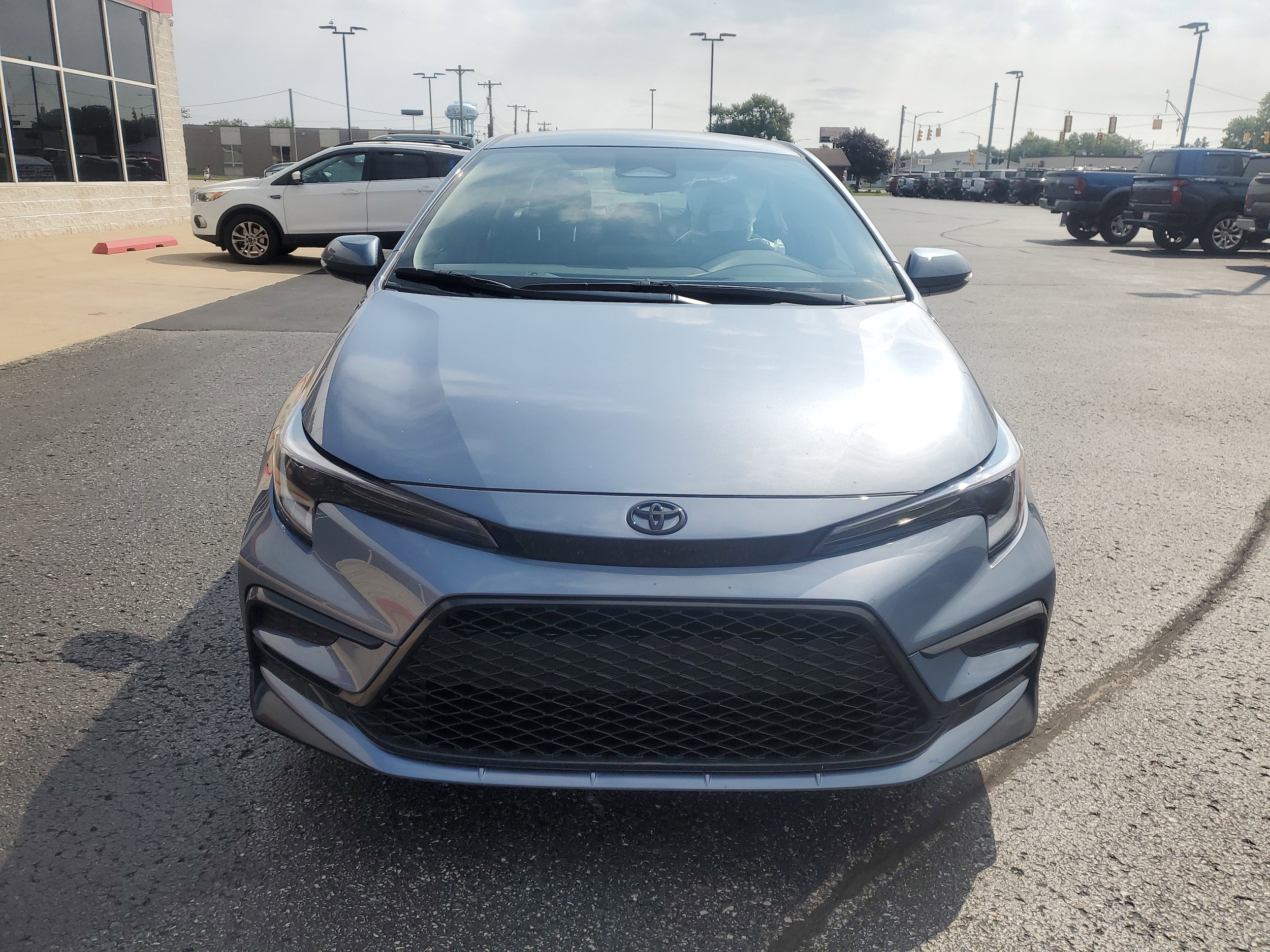 2025 Toyota Corolla SE photo 2