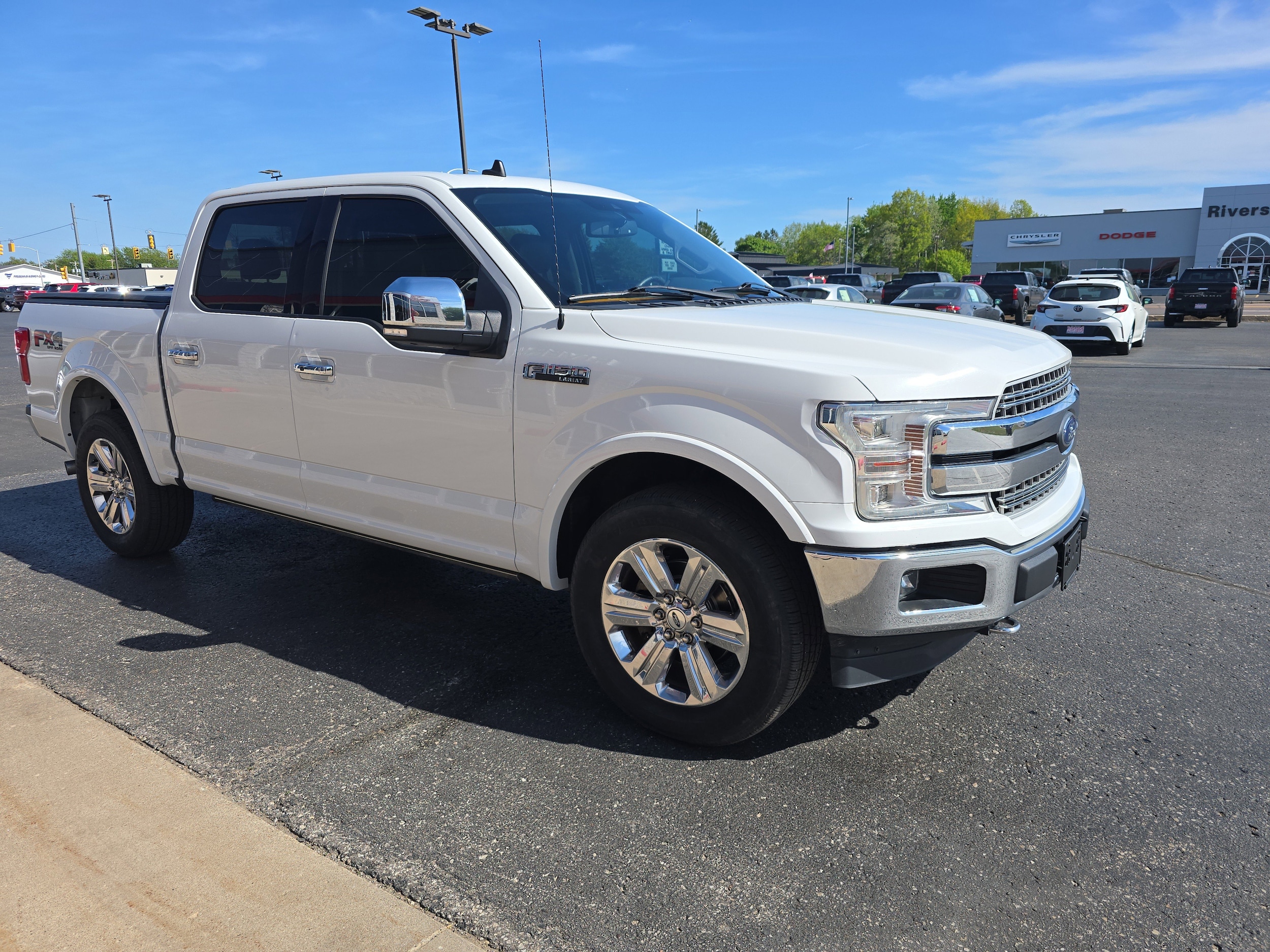 2019 Ford F-150 Lariat 4x4 SuperCrew 145 in's photo