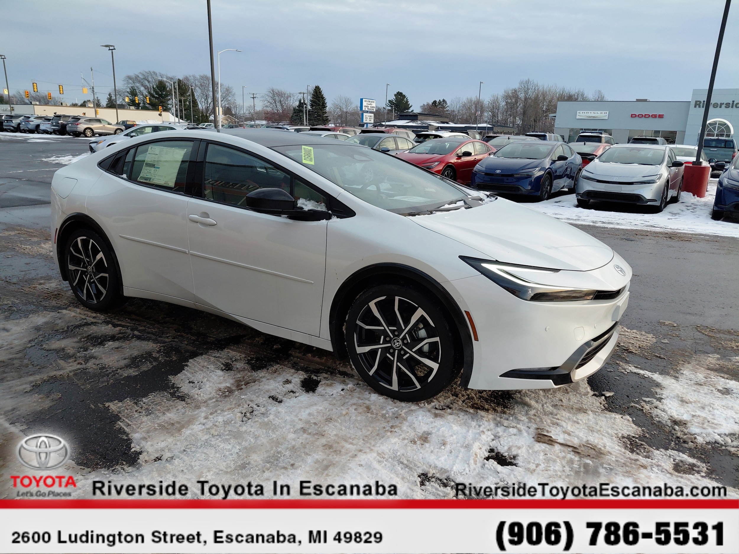 2024 Toyota Prius Prime XSE Premium's photo