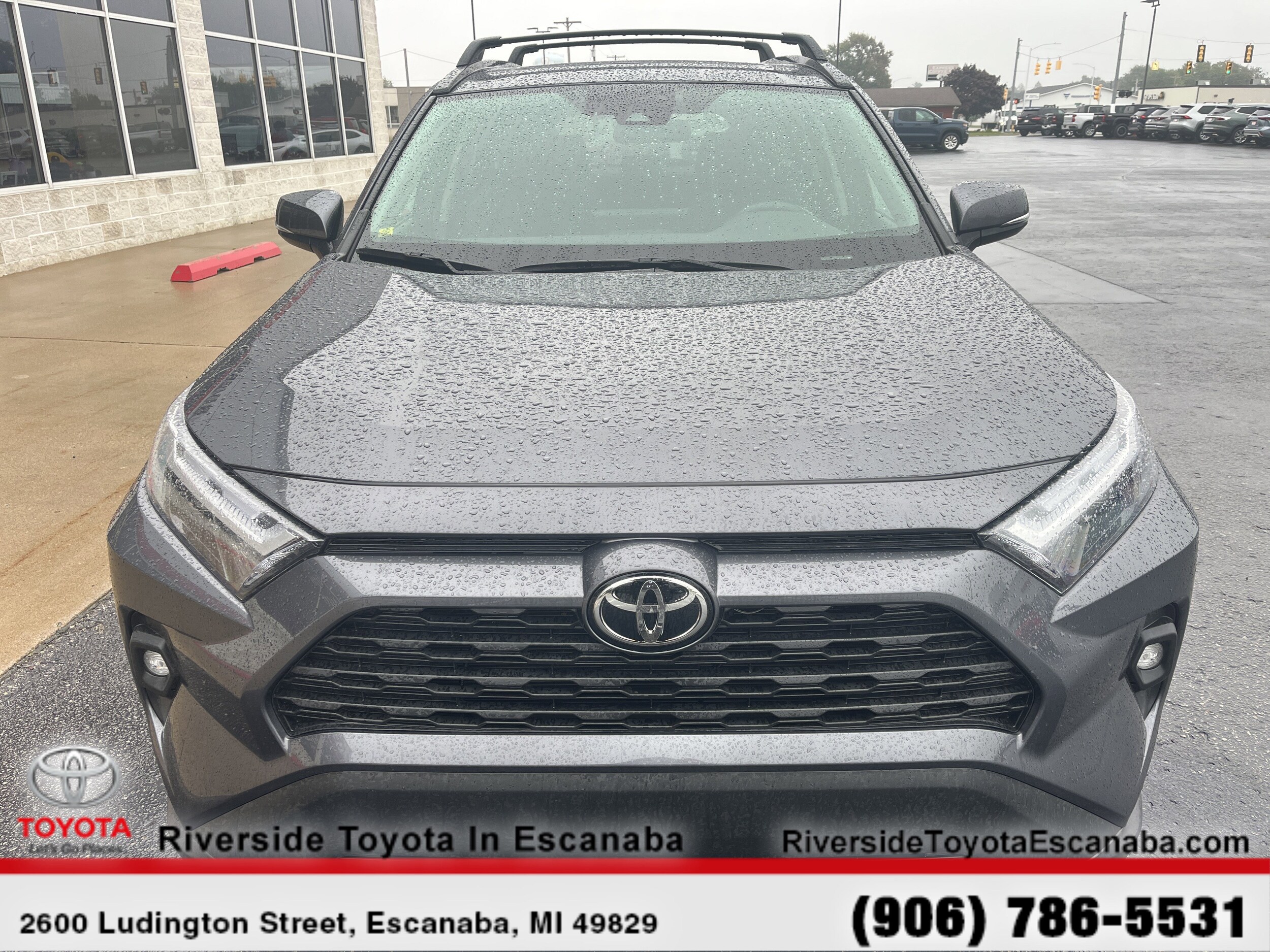 2022 Toyota RAV4 XLE Premium photo 2
