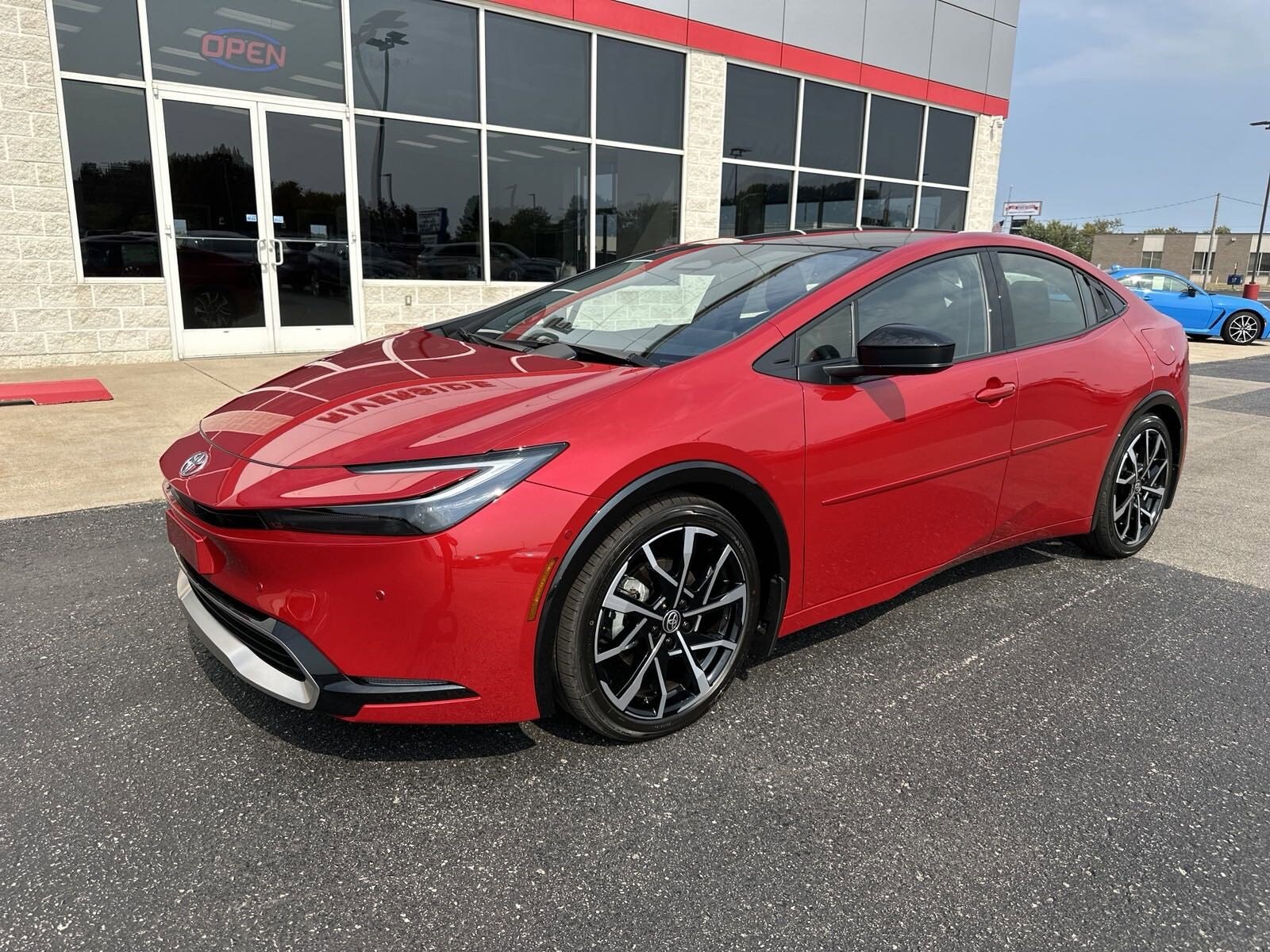 2024 Toyota Prius Prime XSE Premium photo 3