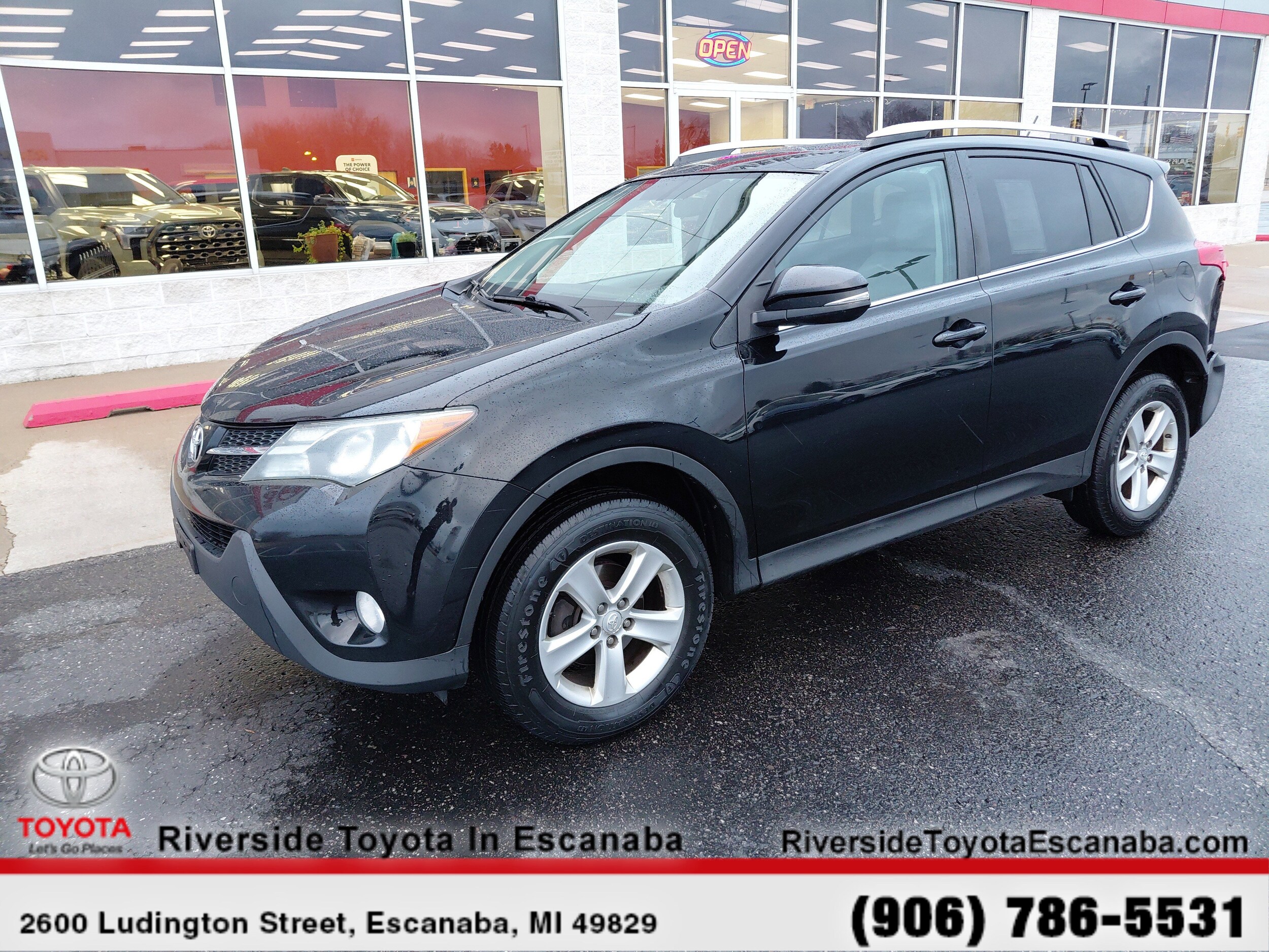 2013 Toyota RAV4 XLE photo 2