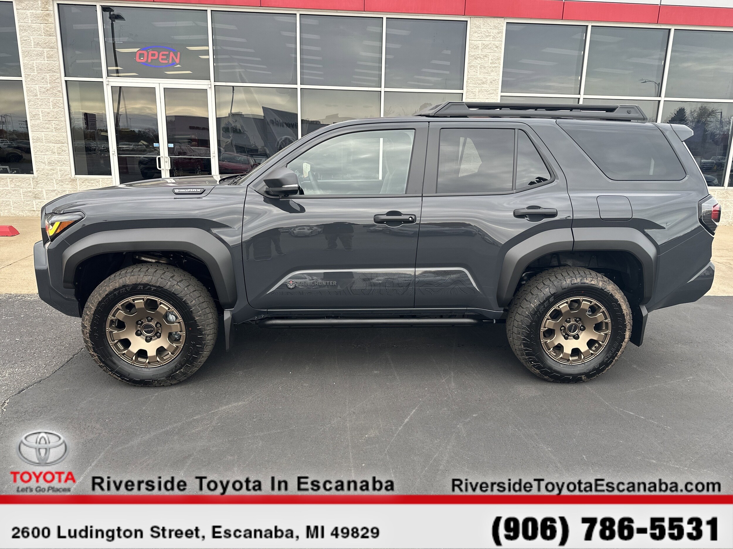 2025 Toyota 4Runner photo 2
