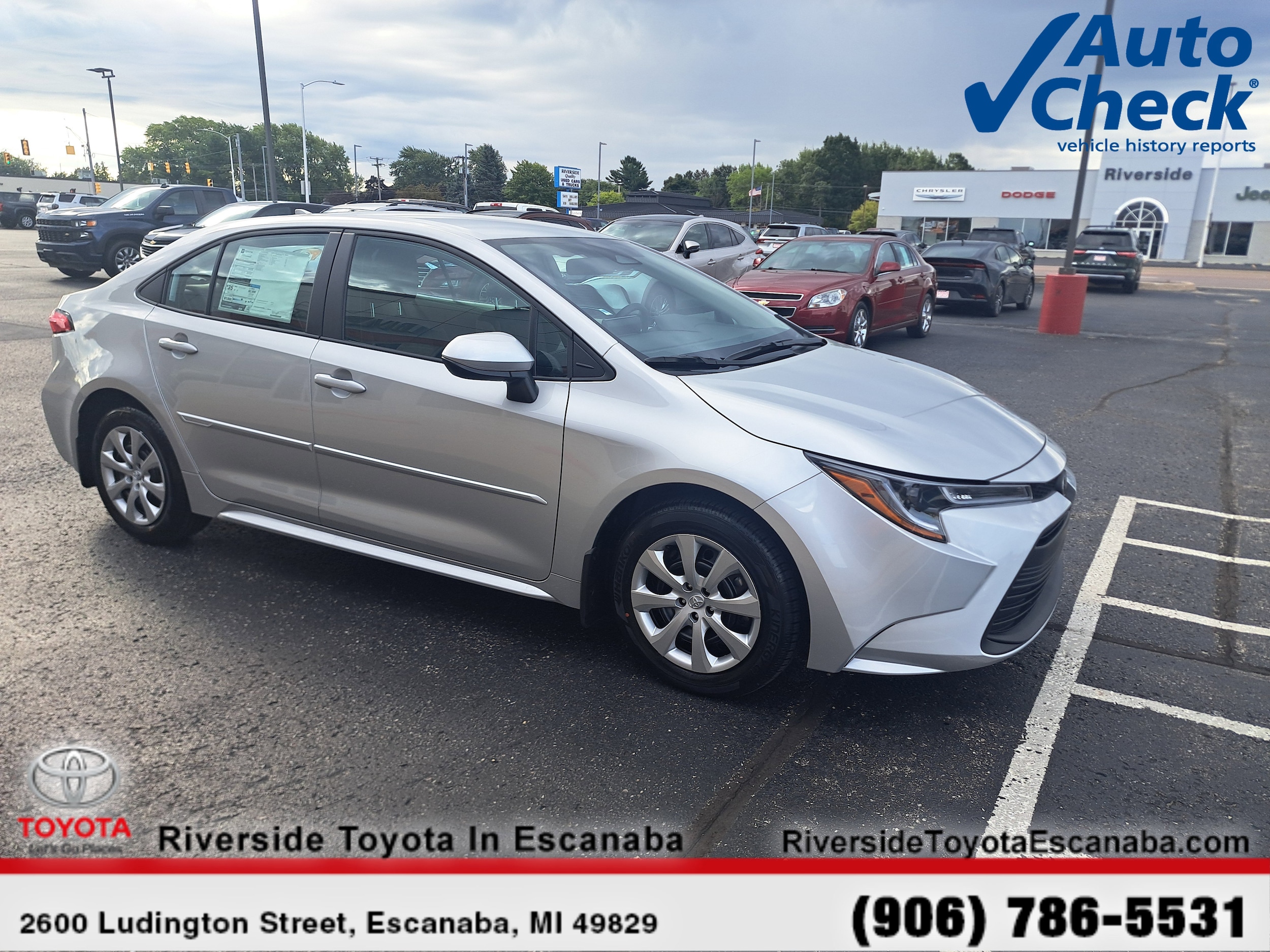 2025 Toyota Corolla LE's photo