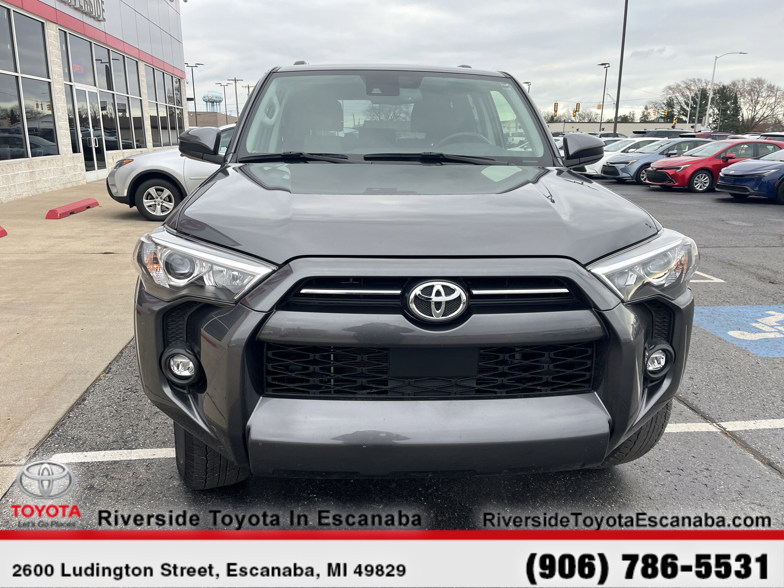 2023 Toyota 4Runner SR5 photo 2