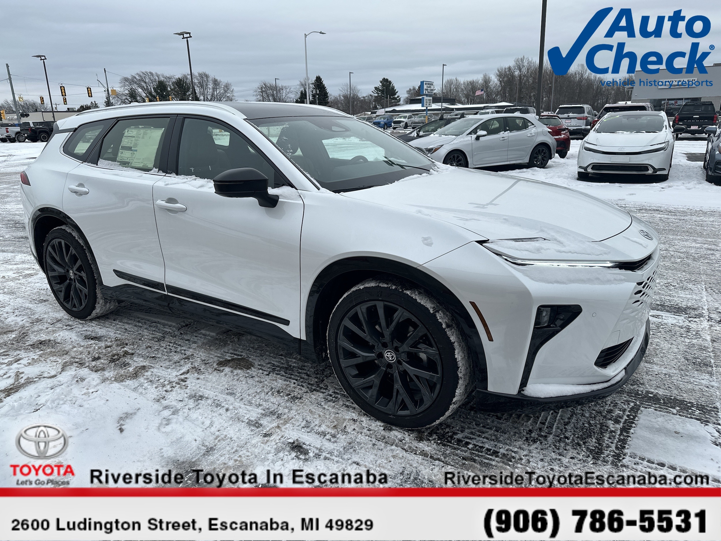 2025 Toyota Crown Signia Limited's photo