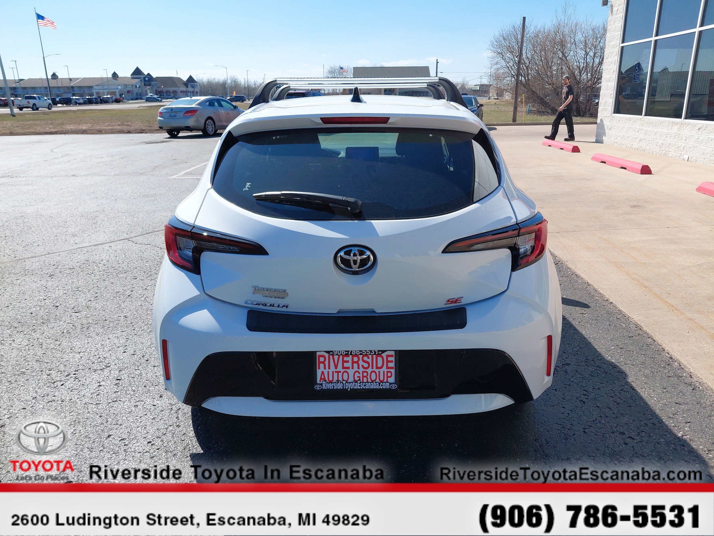 2026 Toyota Corolla Hatchback SE - Photo 7