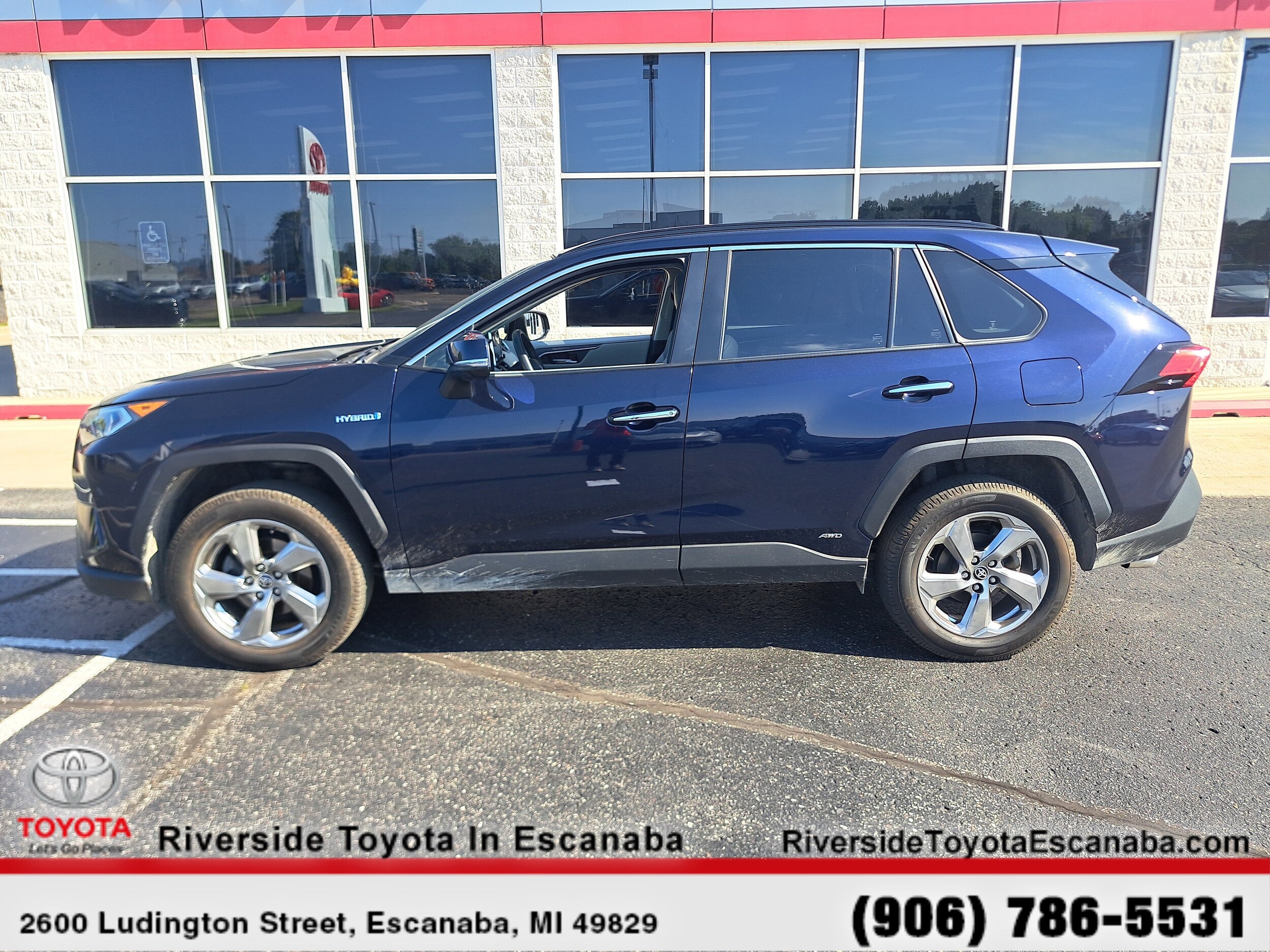 2020 Toyota RAV4 Hybrid Limited photo 4