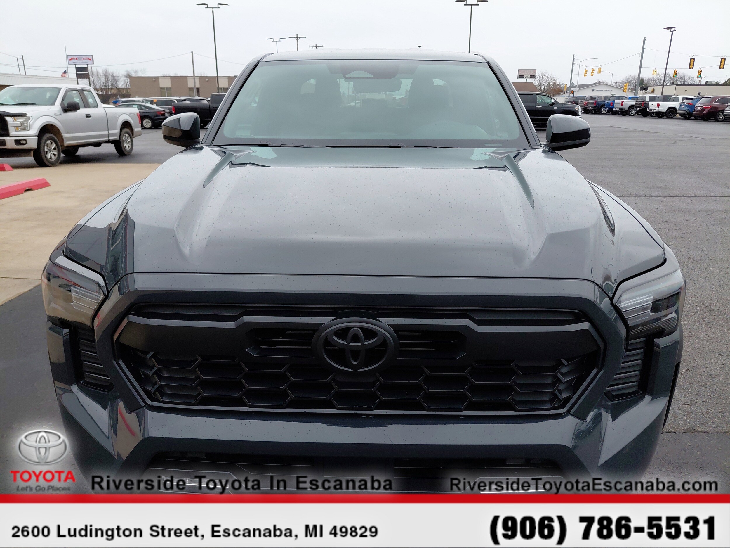 2025 Toyota Tacoma TRD photo 2