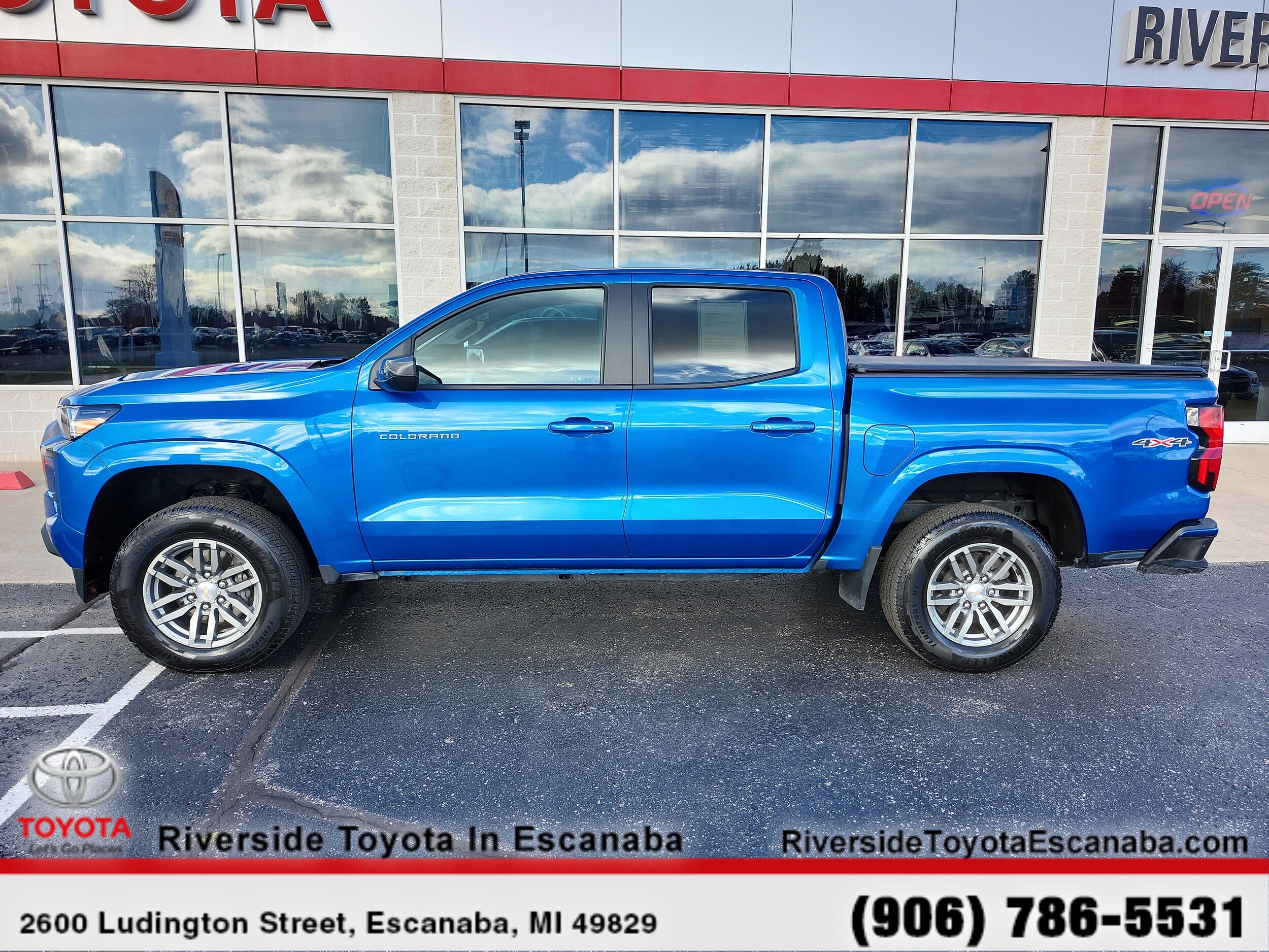 2023 Chevrolet Colorado LT photo 4