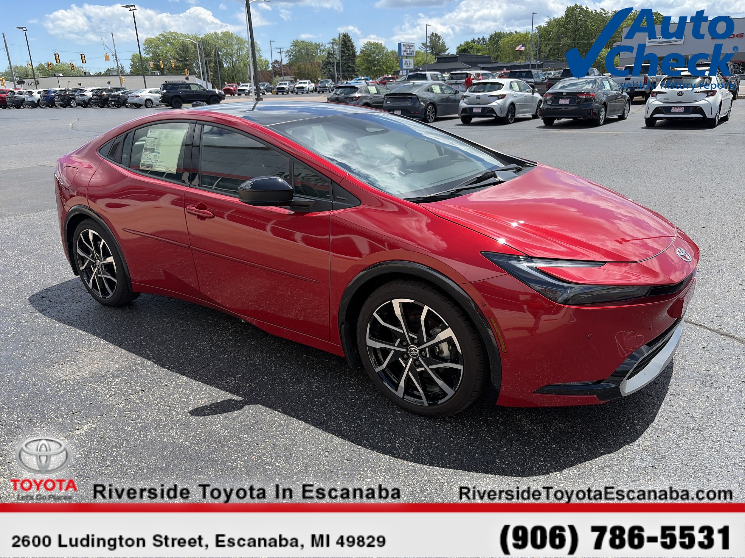 2024 Toyota Prius Prime XSE Premium's photo