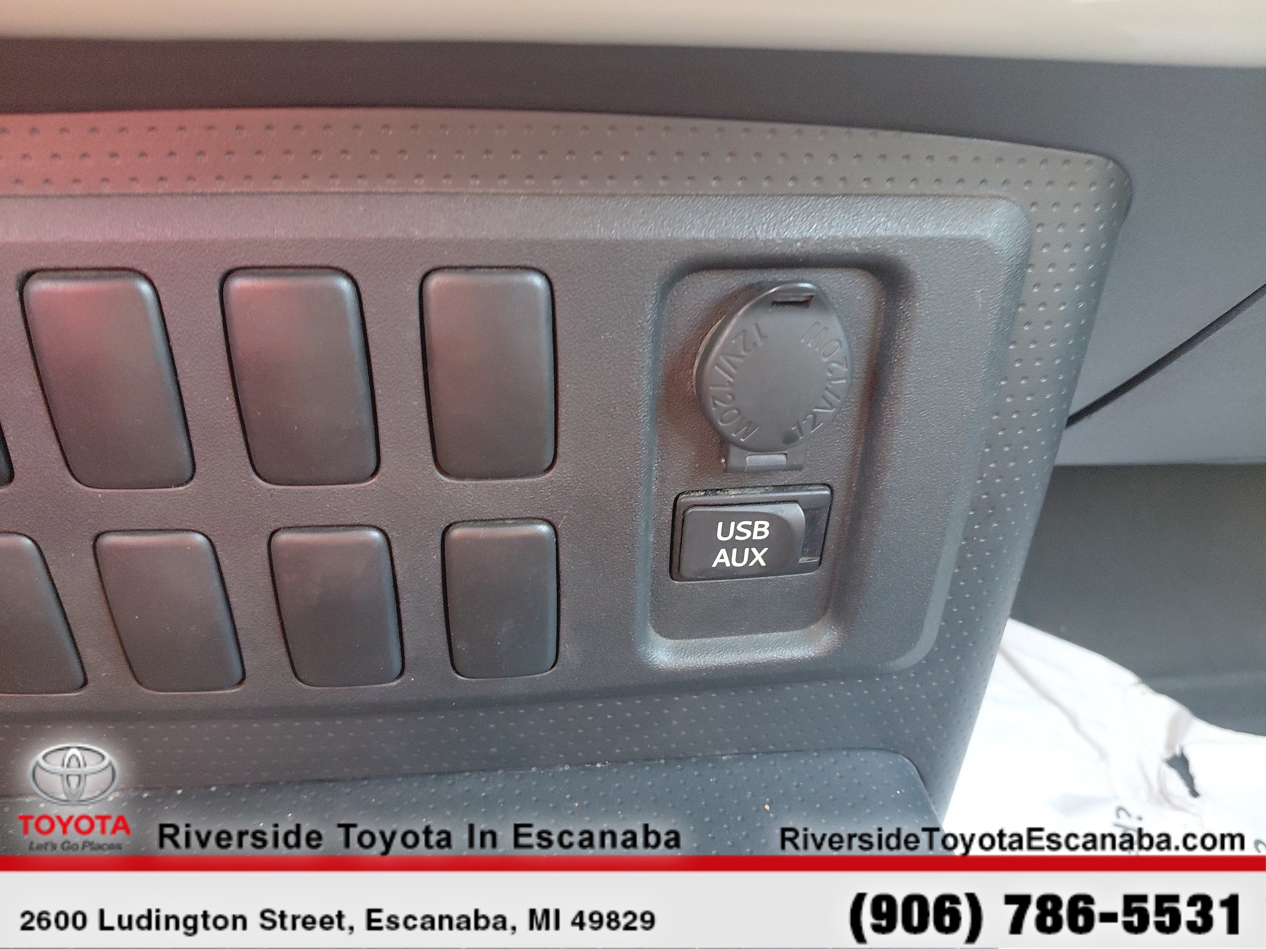 2013 Toyota FJ Cruiser Base - Photo 18