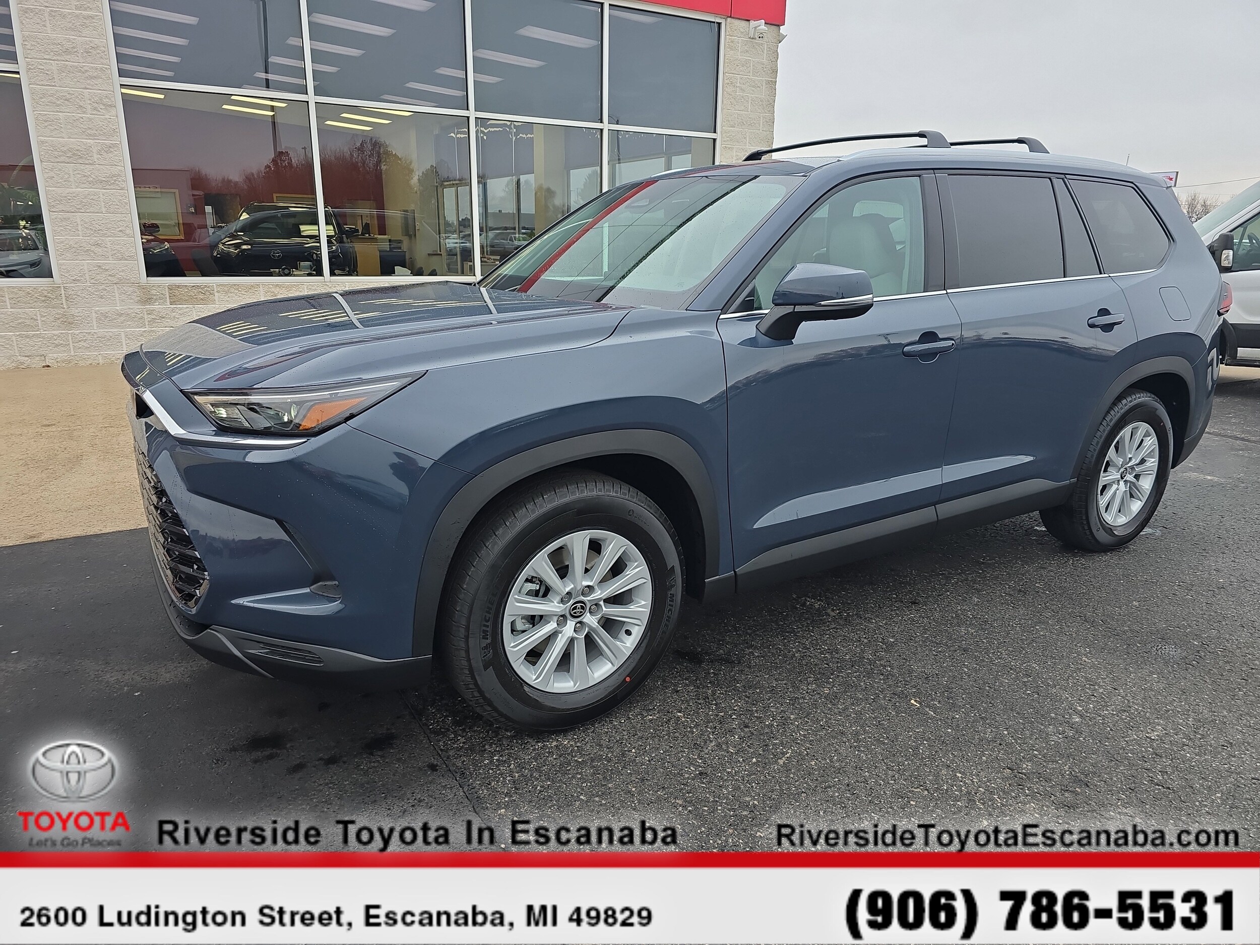 2026 Toyota Grand Highlander XLE photo 3