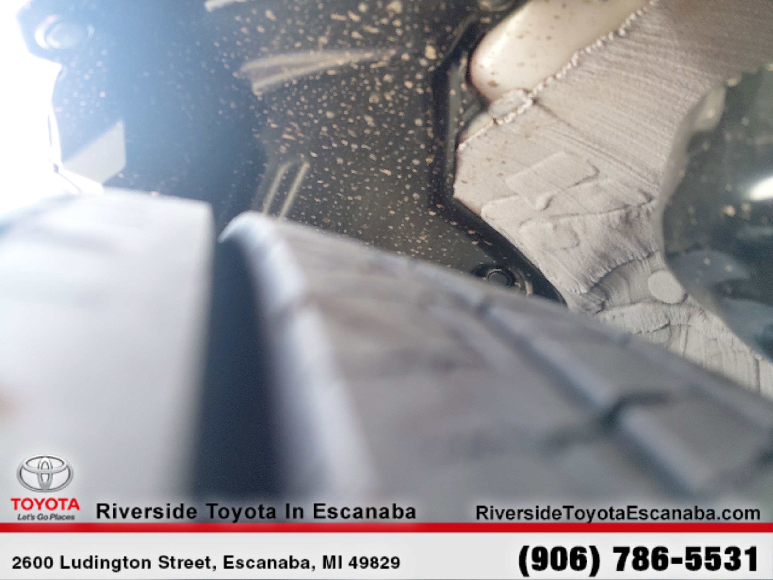 2026 Toyota Corolla Hatchback SE - Photo 12