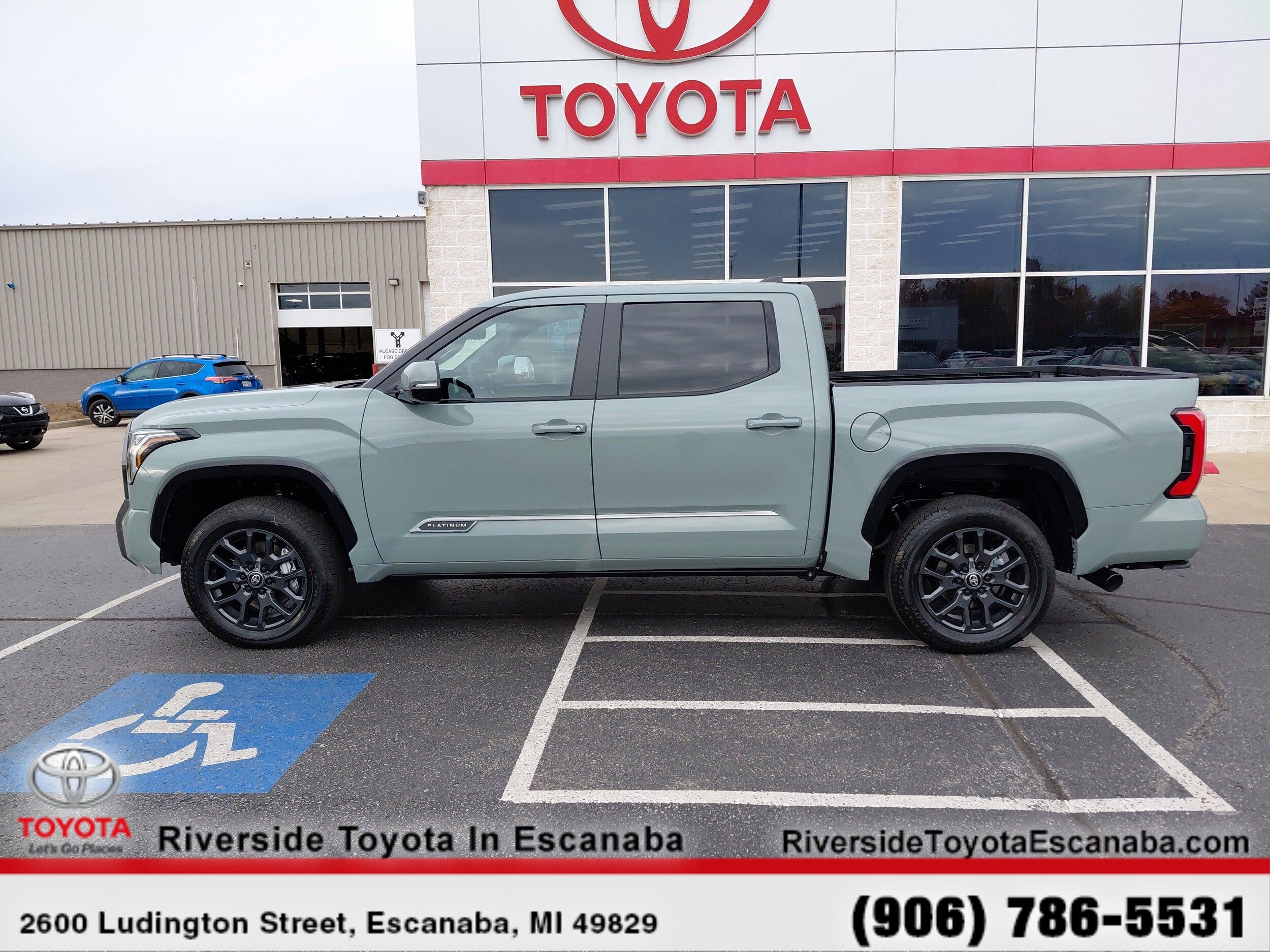 2026 Toyota Tundra Platinum photo 4