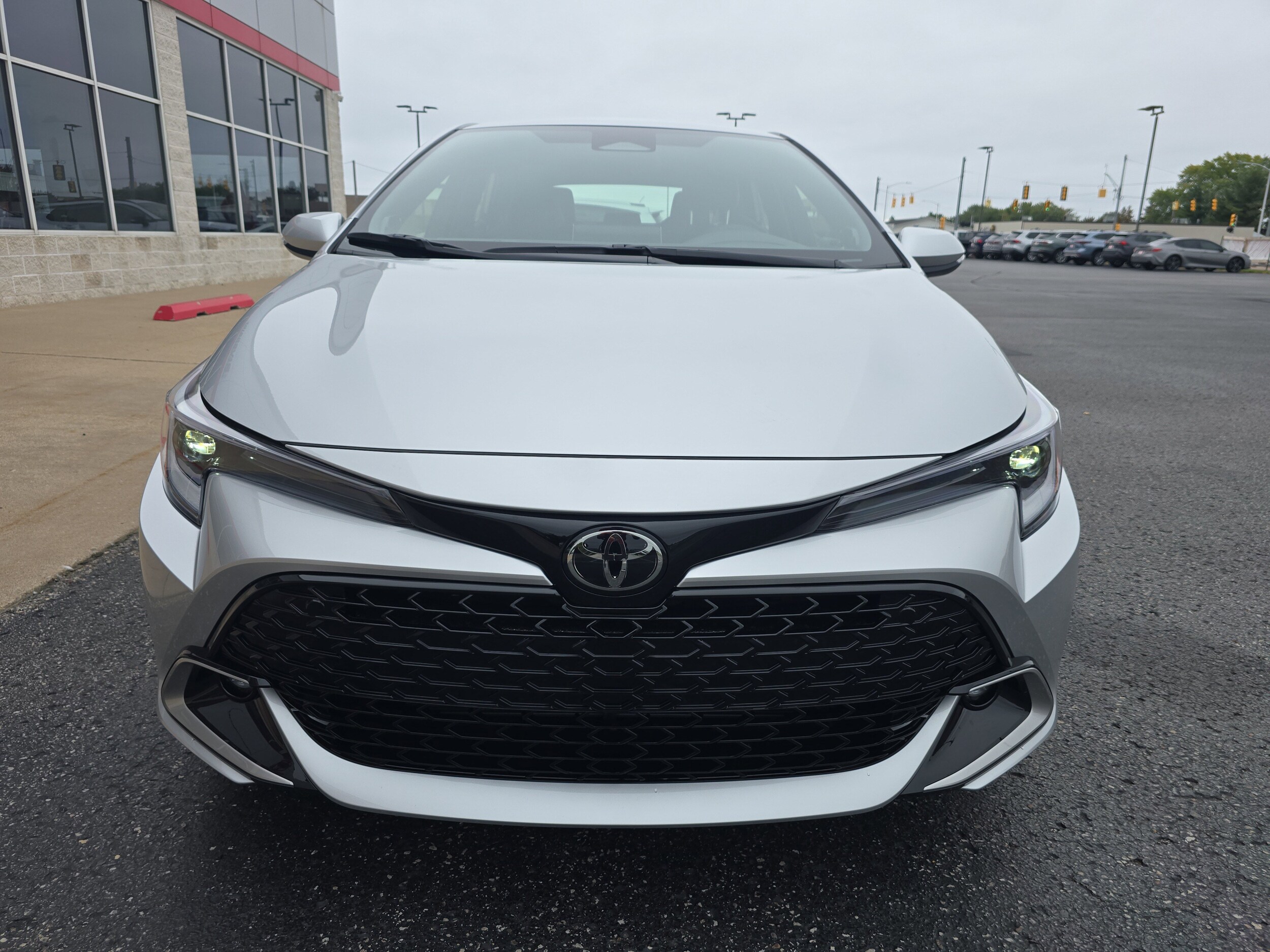 2025 Toyota Corolla XSE photo 2