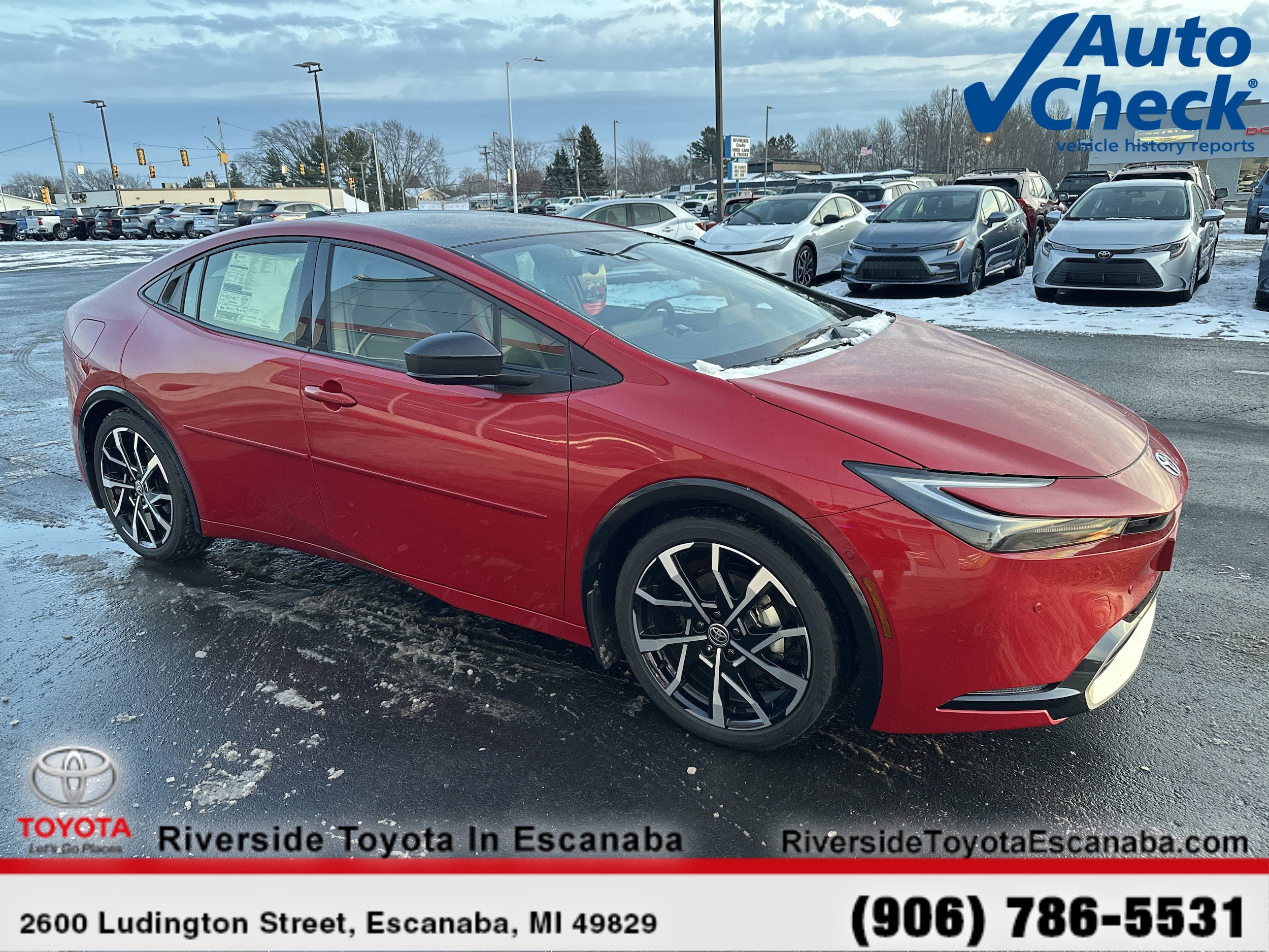 2024 Toyota Prius Prime XSE Premium's photo