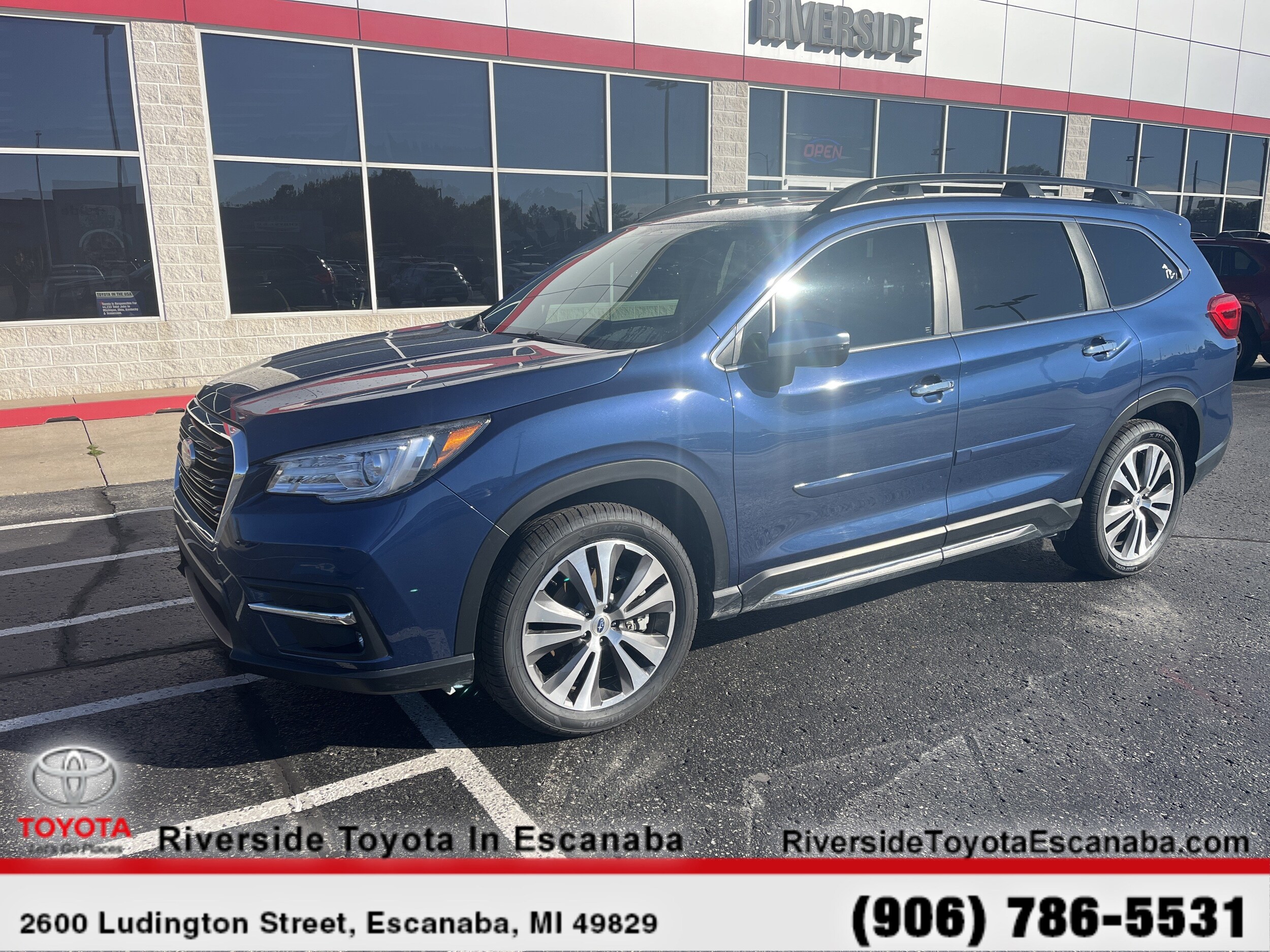 2019 Subaru Ascent Touring photo 3