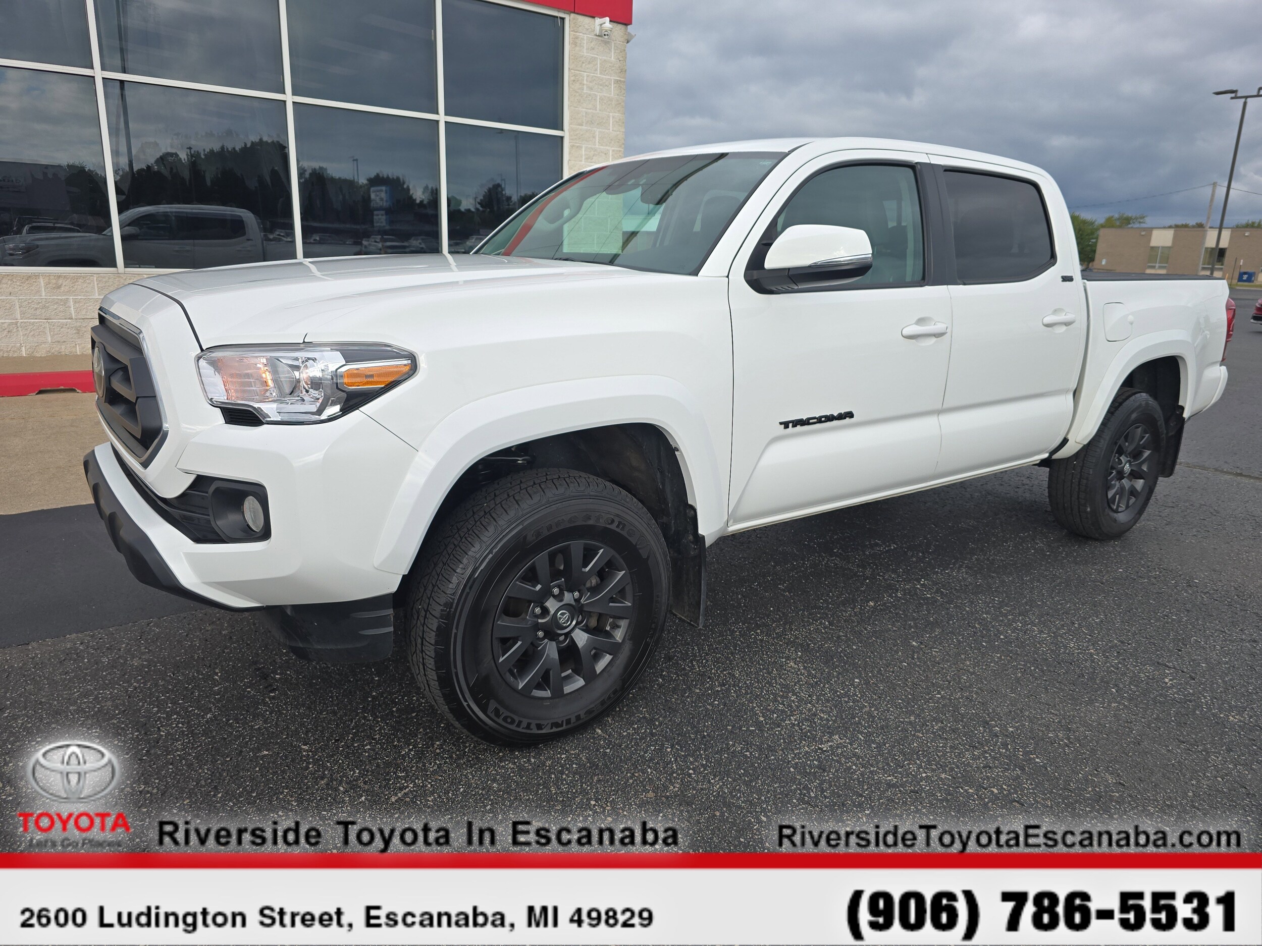 2023 Toyota Tacoma SR5 V6 photo 3