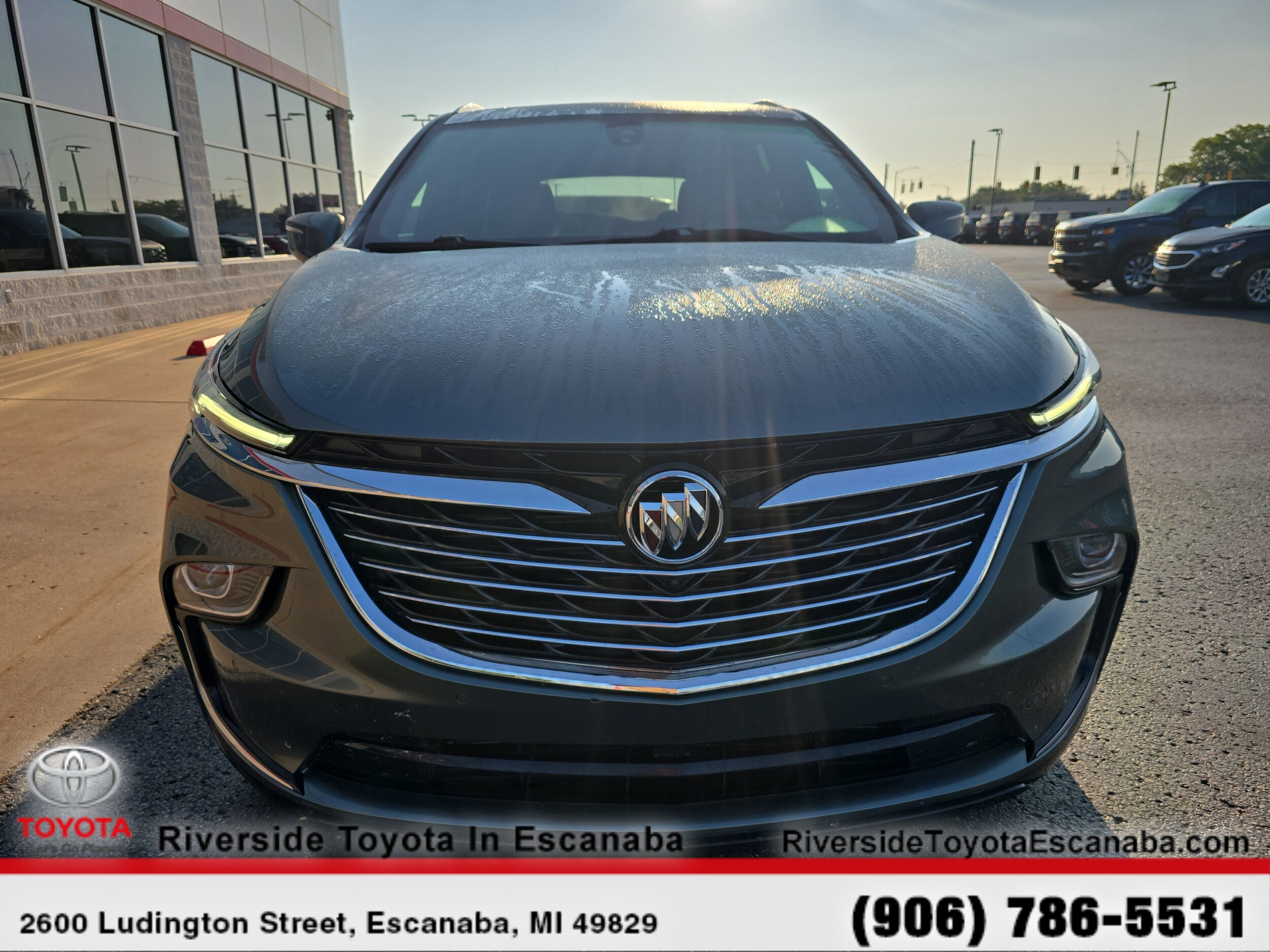 2023 Buick Enclave Premium photo 2