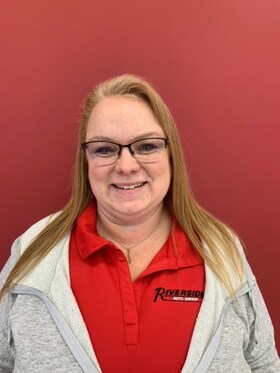 Staff member Tanya Olsen from ID_0908f7