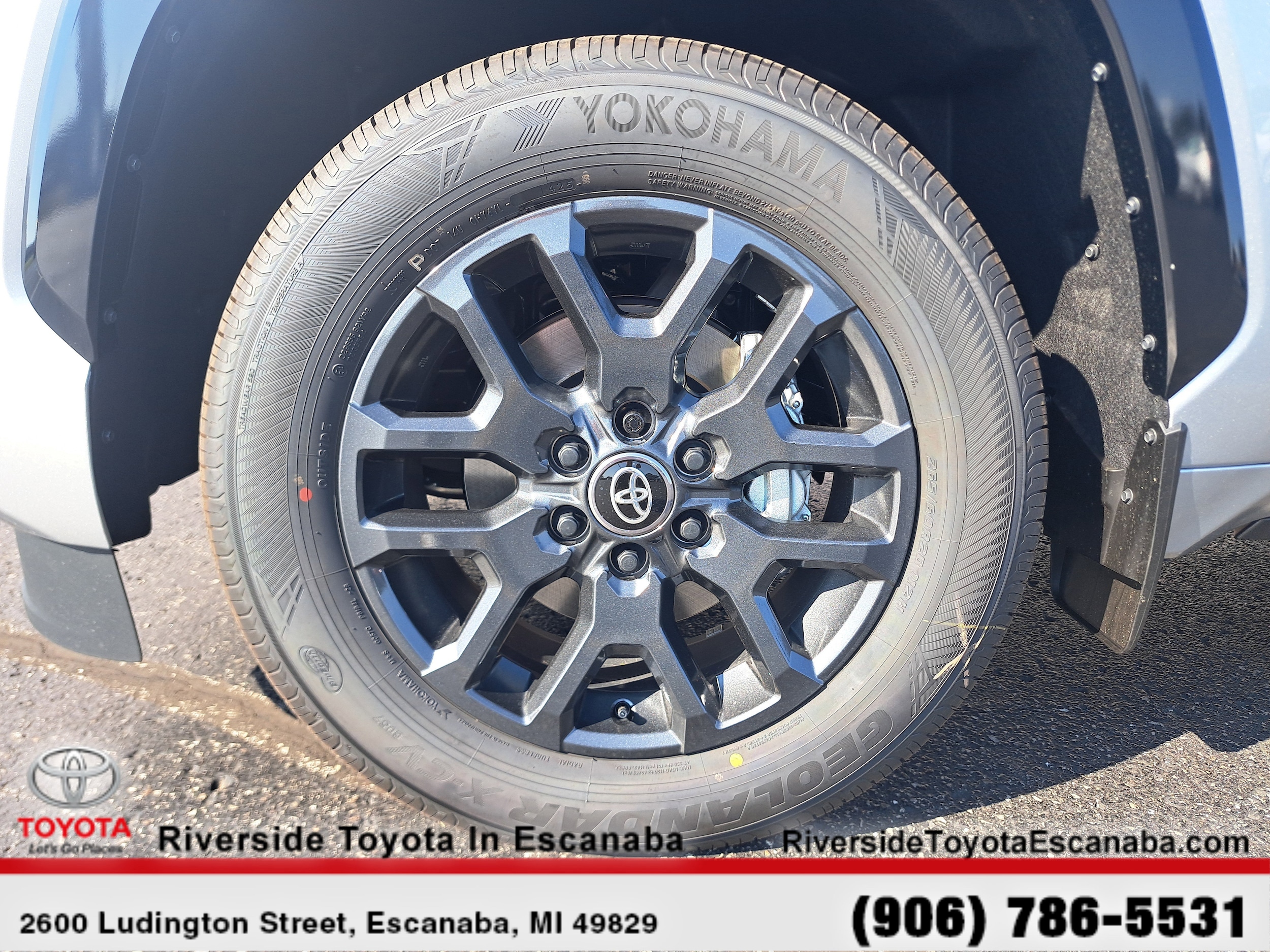 2026 Toyota Sequoia Platinum - Photo 10