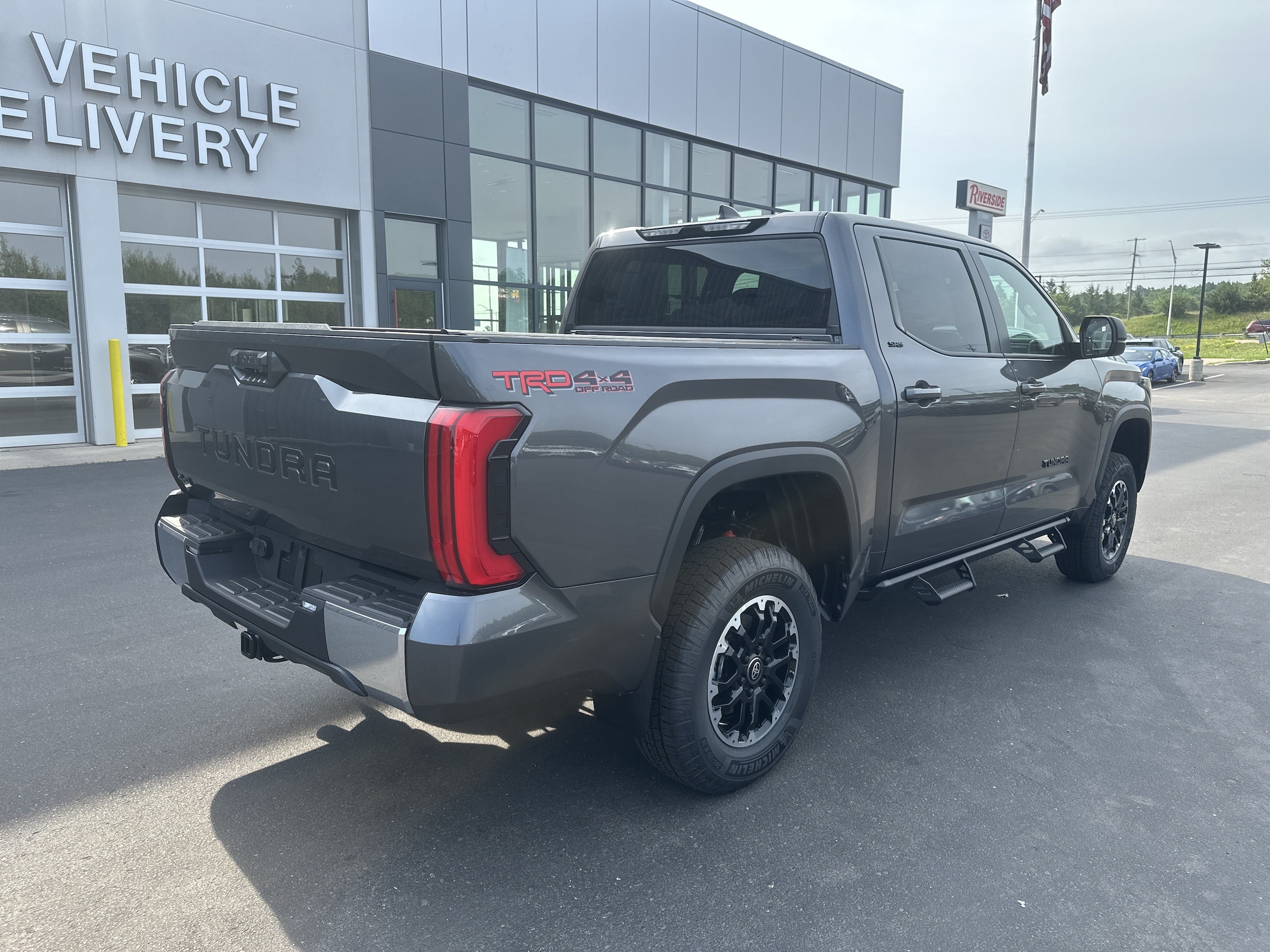 2026 Toyota Tundra SR5 - Photo 9