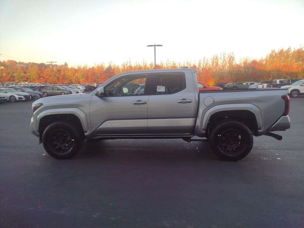 New 2025 Toyota Tacoma  SR5 Double Cab 5 Bed AT
