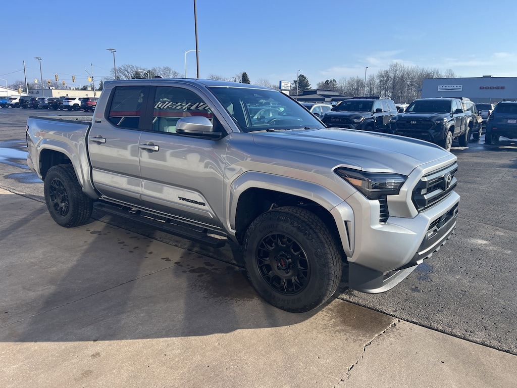 New 2026 Toyota Tacoma SR5 Double Cab 5 Bed AT