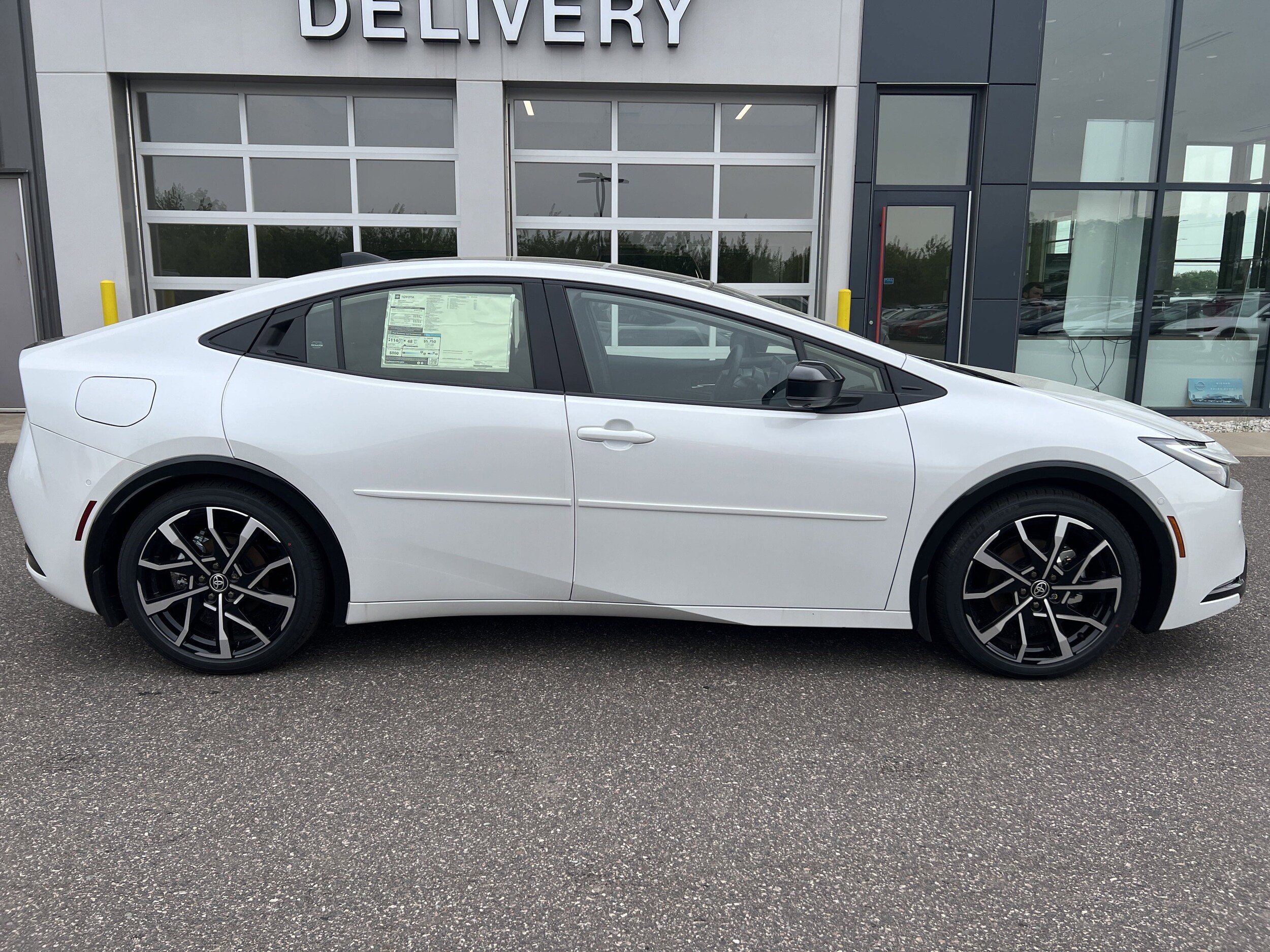 2024 Toyota Prius Prime XSE Premium - Photo 10