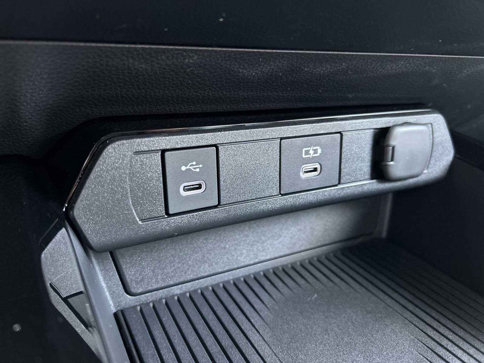 2024 Toyota Prius Prime XSE Premium - Photo 18
