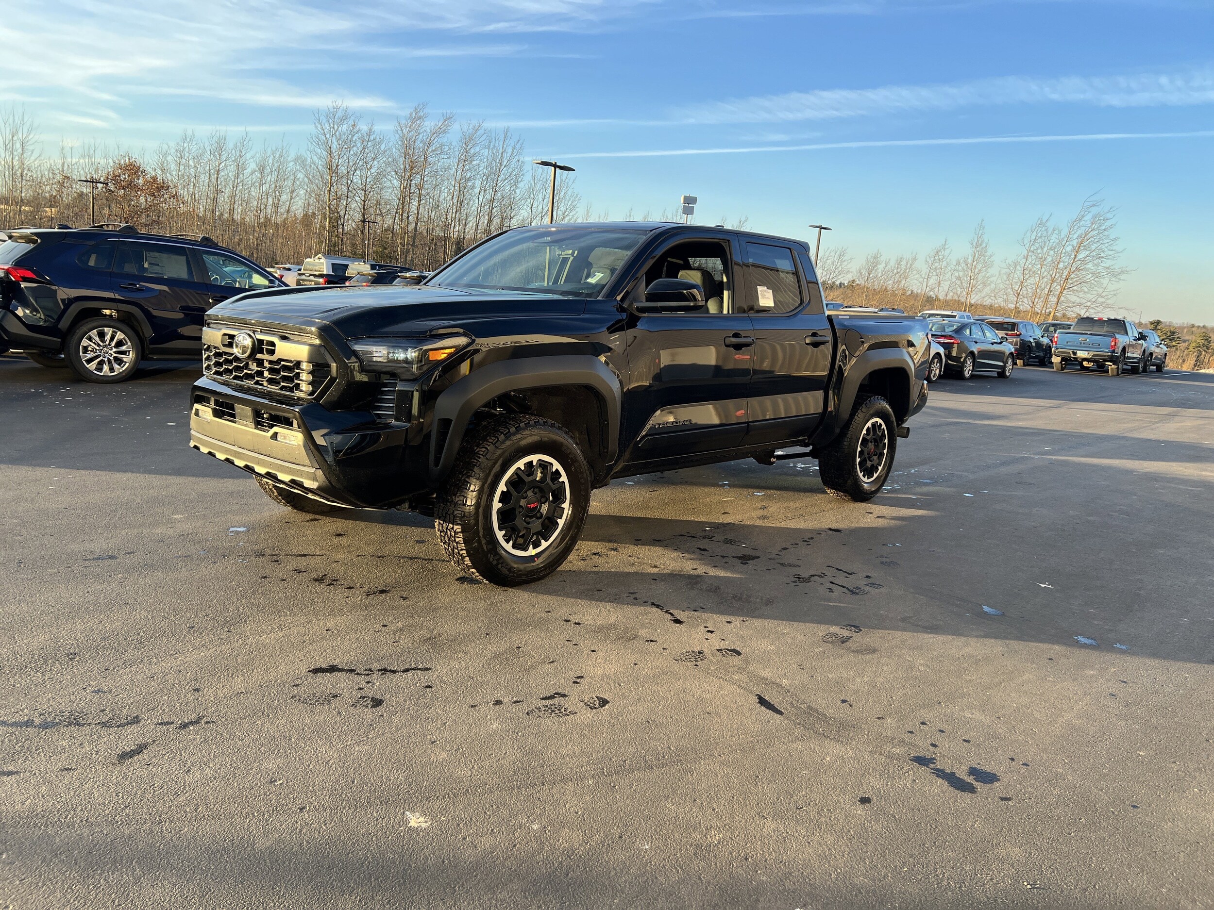 2025 Toyota Tacoma TRD Double Cab photo 2