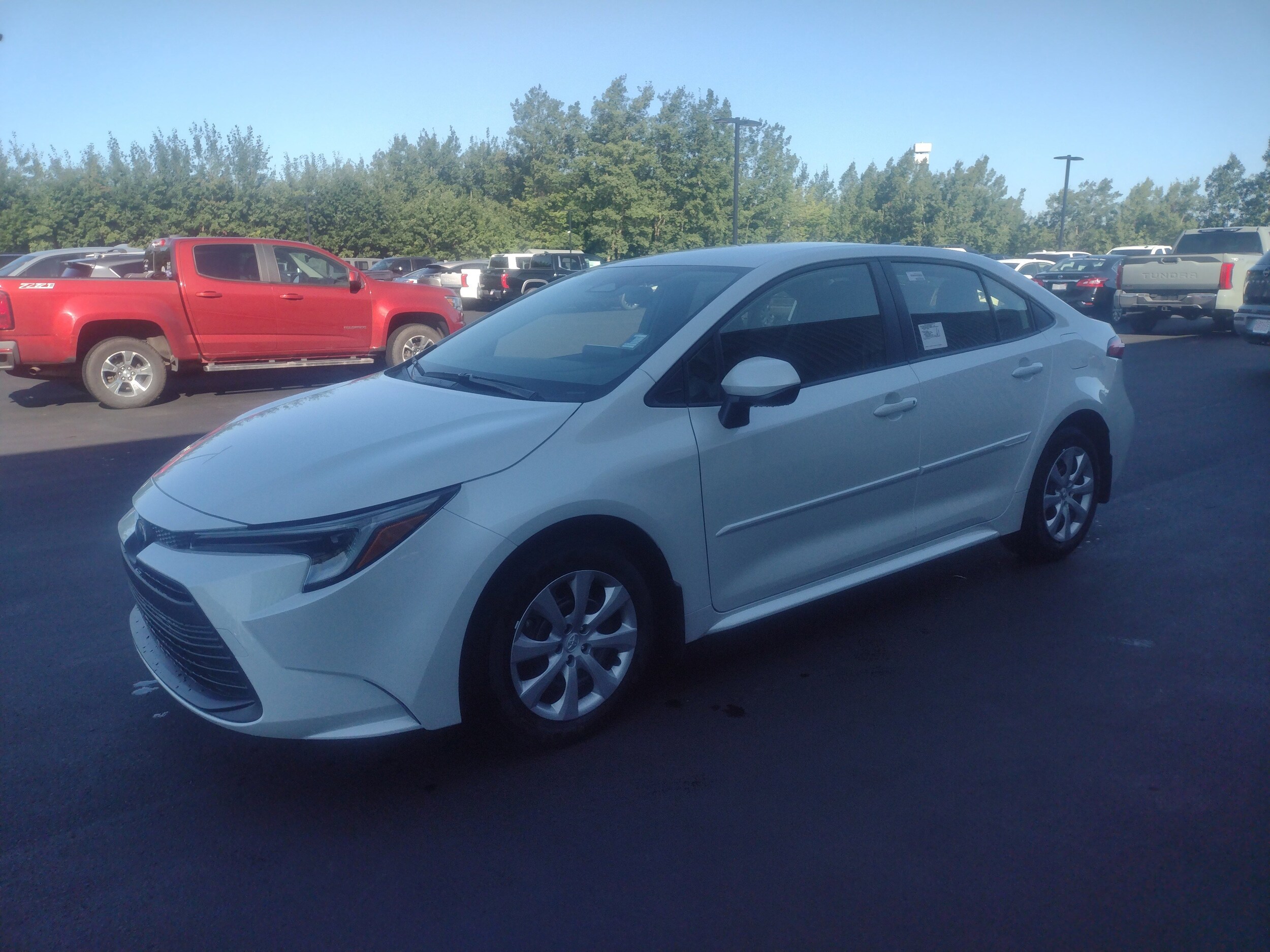 2025 Toyota Corolla Hybrid LE photo 3