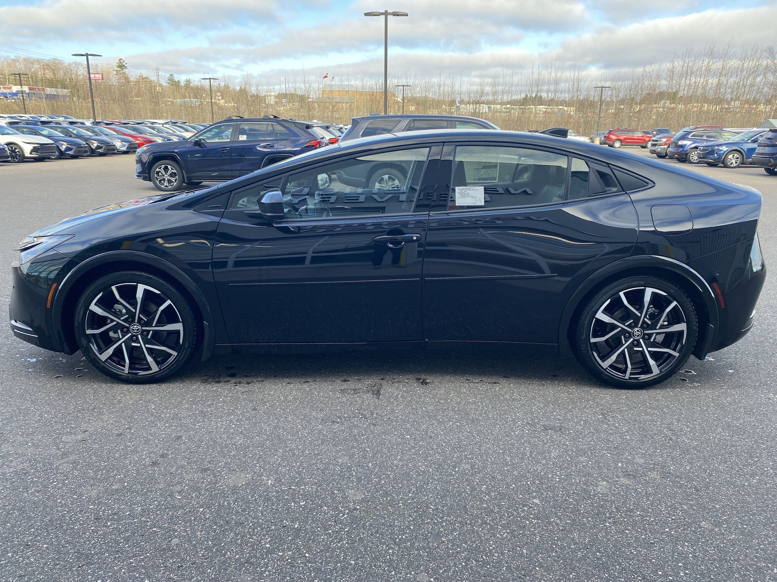 2025 Toyota Prius XSE Premium - Photo 11
