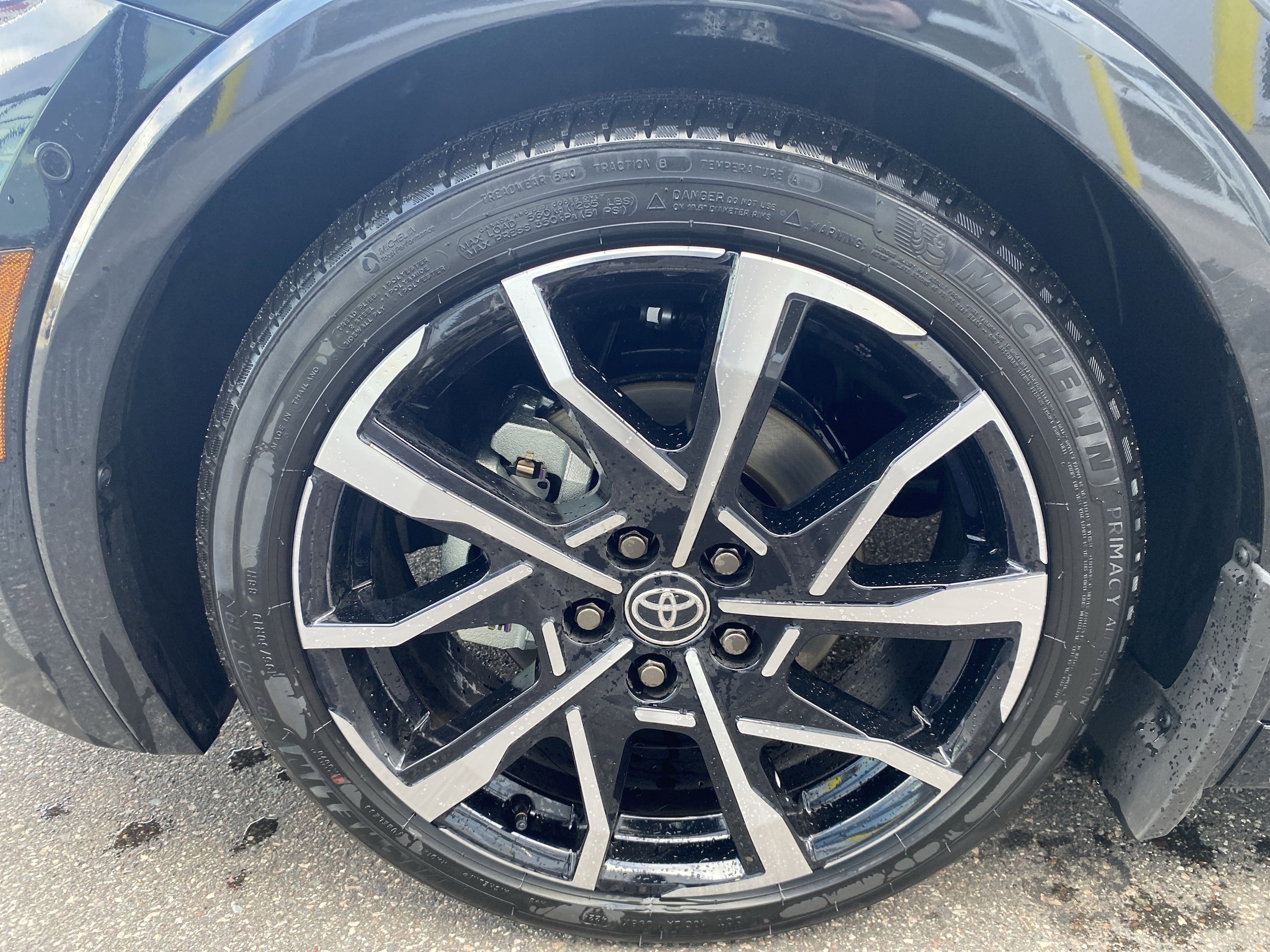 2025 Toyota Prius XSE Premium - Photo 16