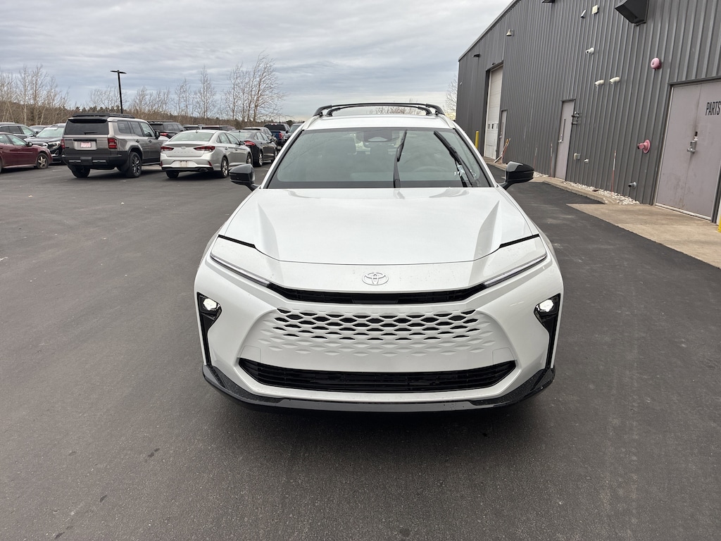 New 2025 Toyota Crown Signia XLE AWD