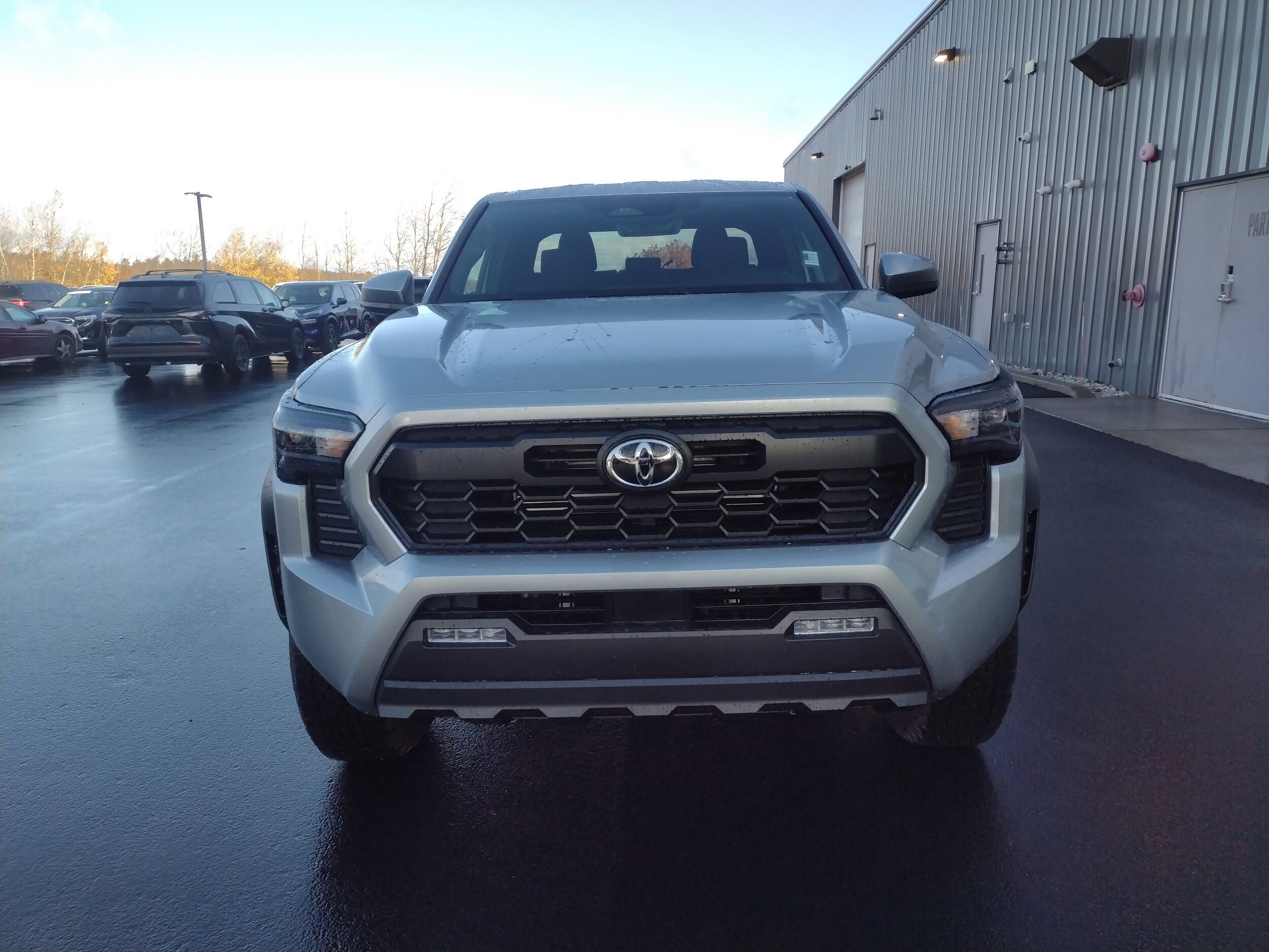 2025 Toyota Tacoma TRD Double Cab photo 2