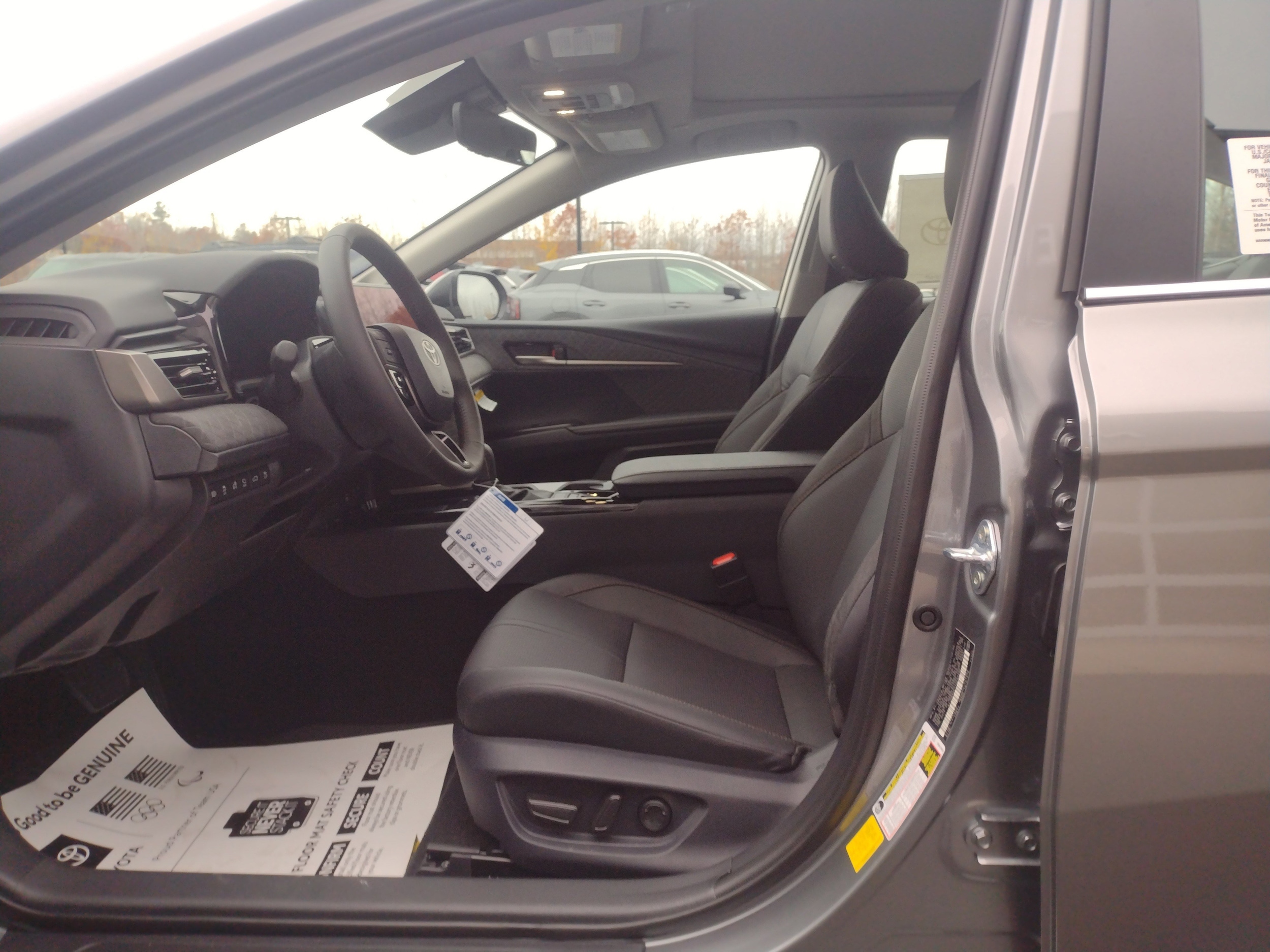 2026 Toyota Camry XLE - Photo 15