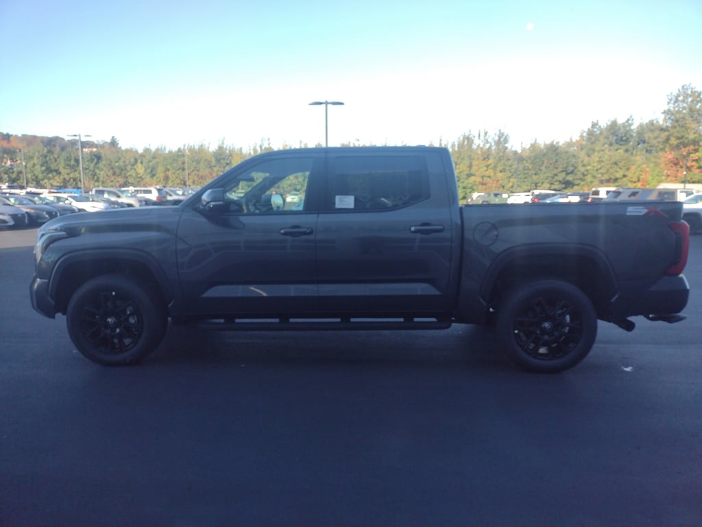 New 2026 Toyota Tundra SR5 CrewMax 5.5 Bed