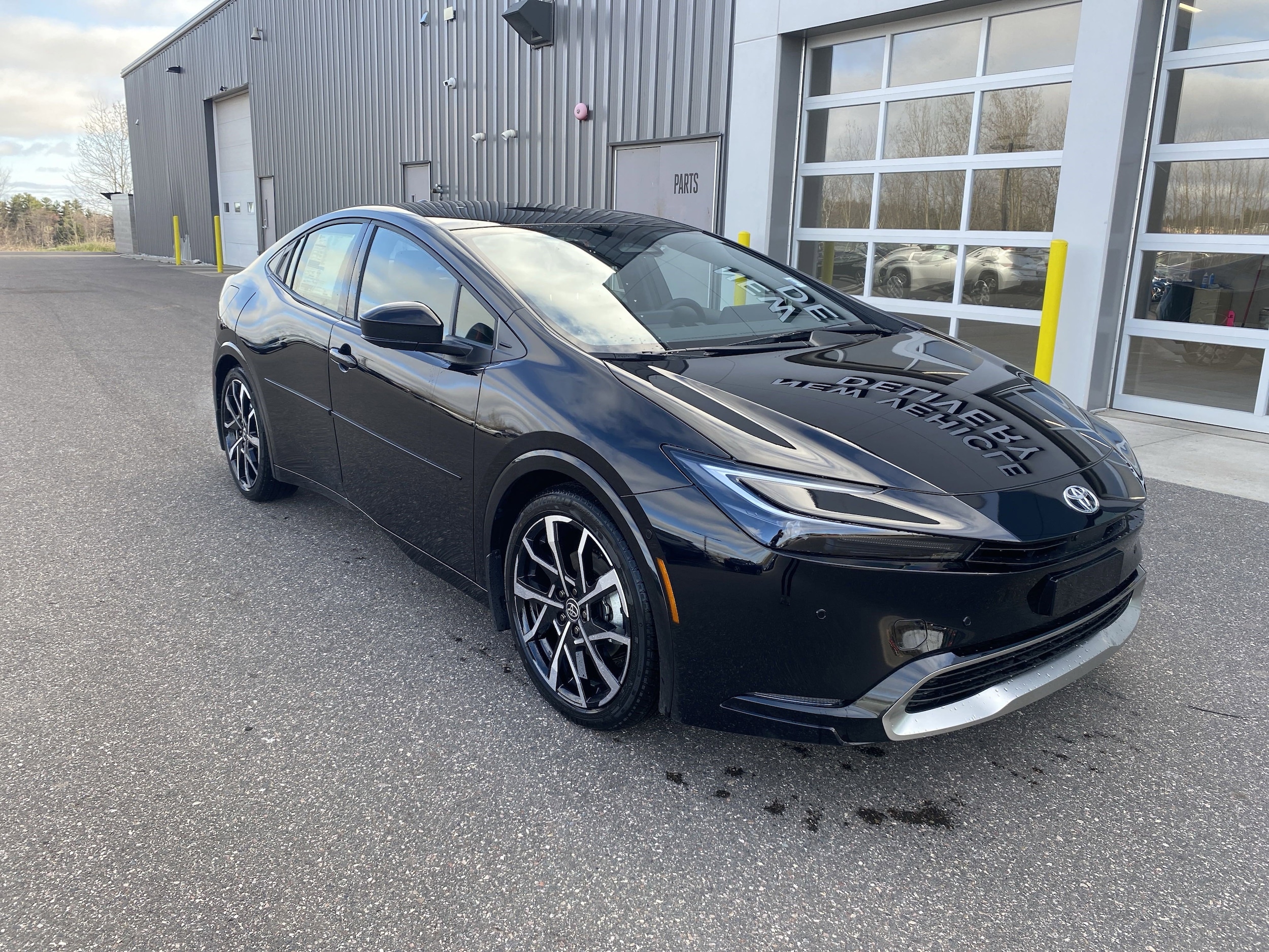 2025 Toyota Prius XSE Premium - Photo 10
