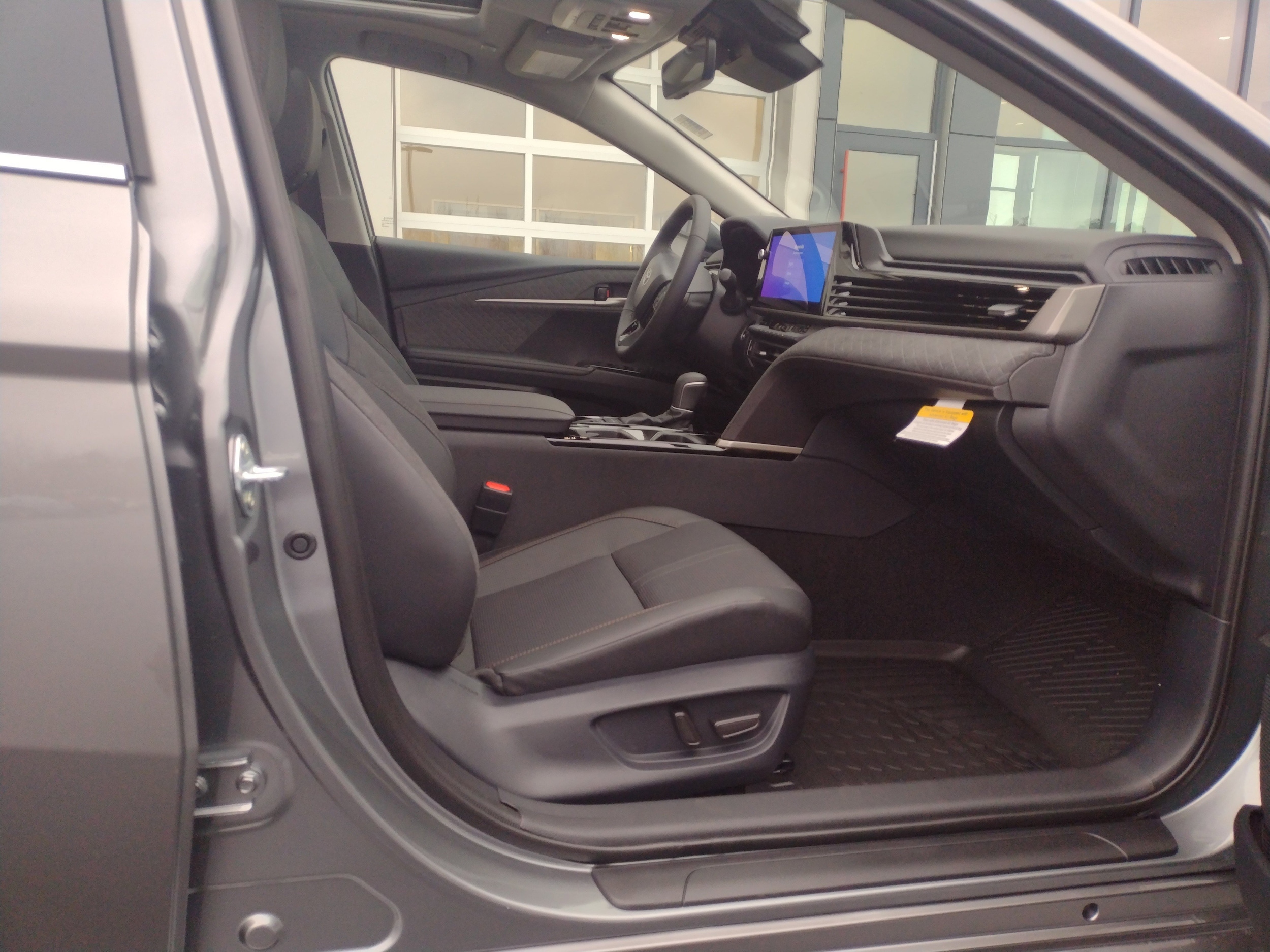 2026 Toyota Camry XLE - Photo 26