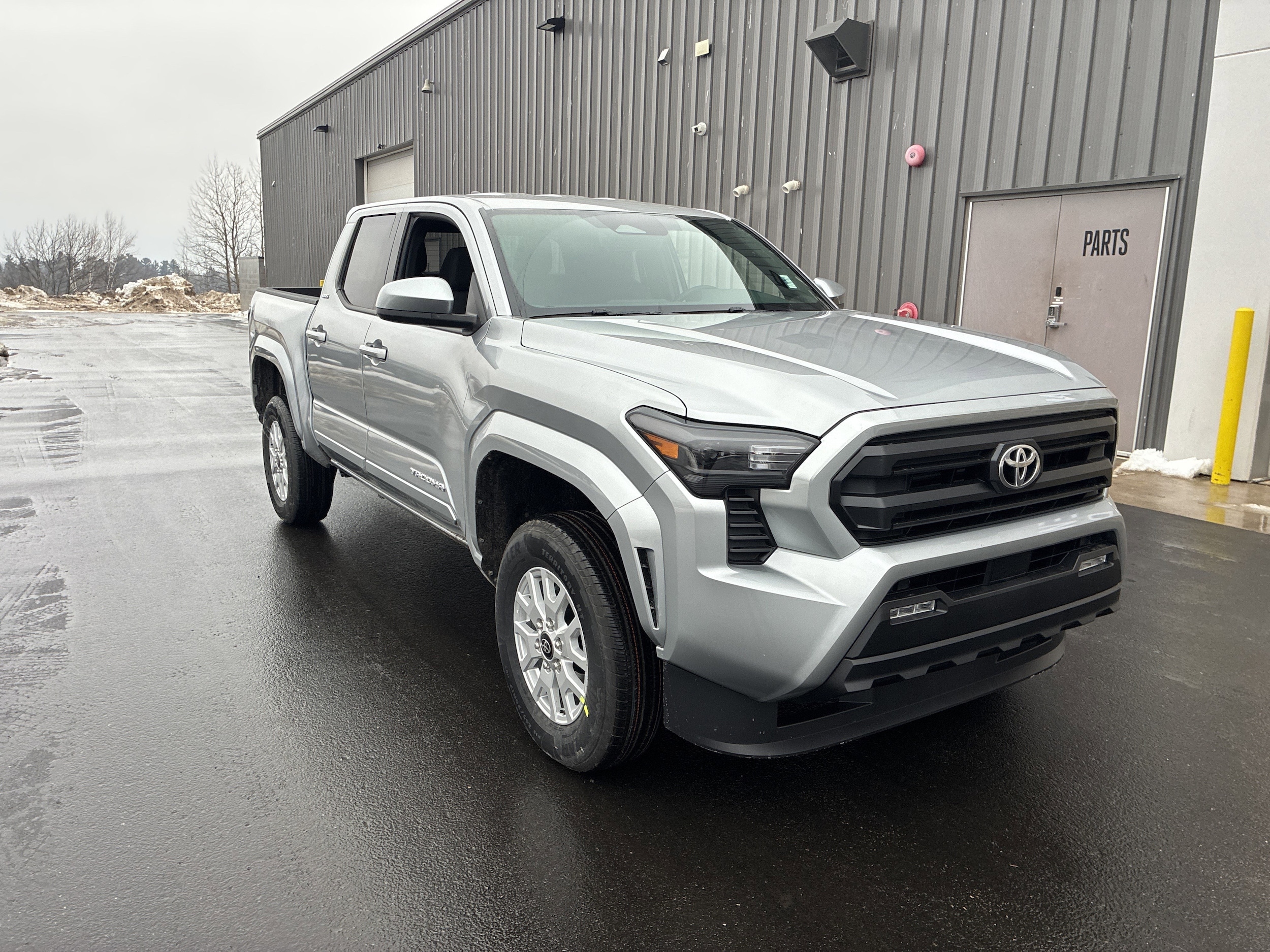 2026 Toyota Tacoma SR5's photo