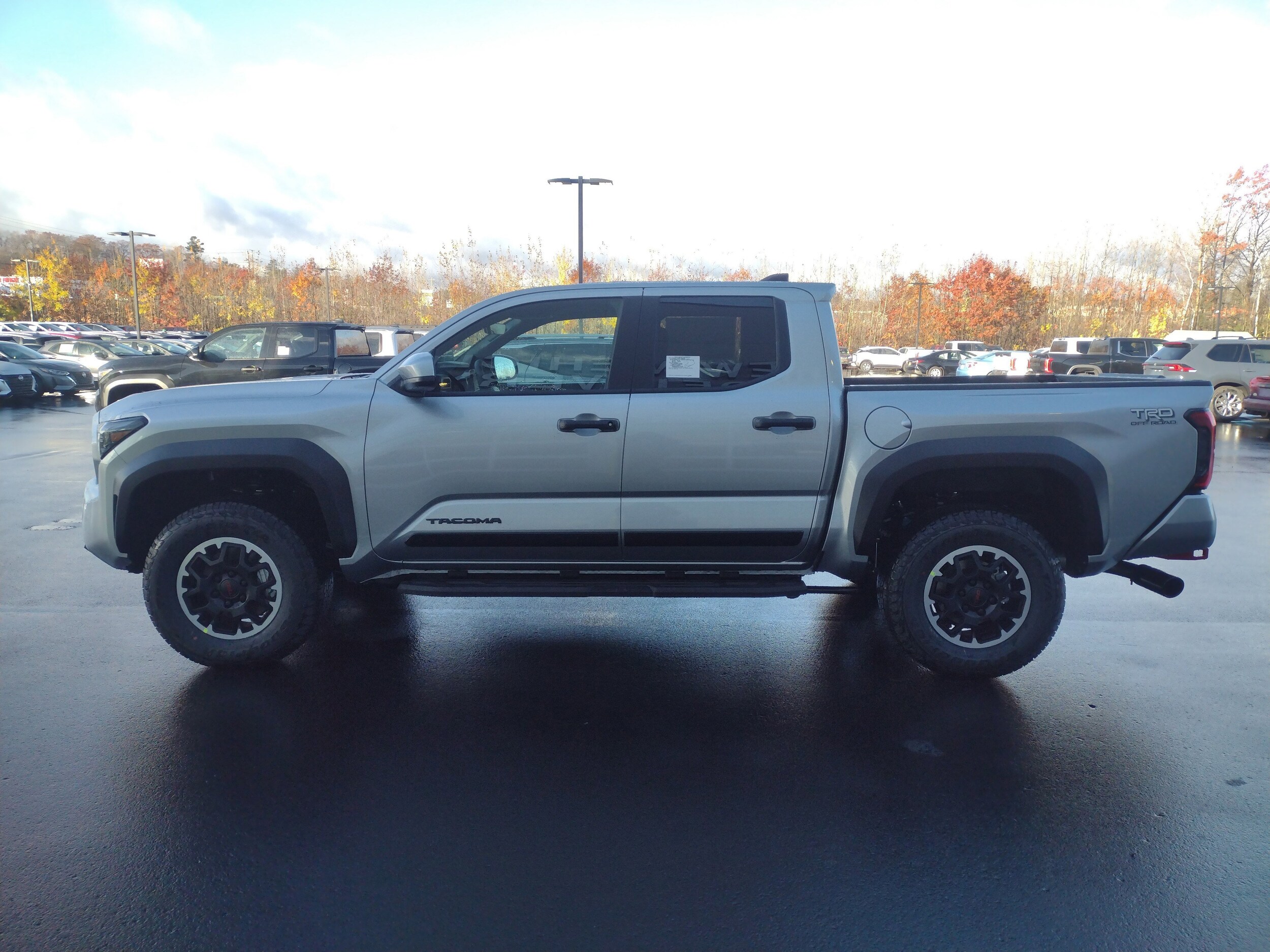 2025 Toyota Tacoma TRD Double Cab photo 4