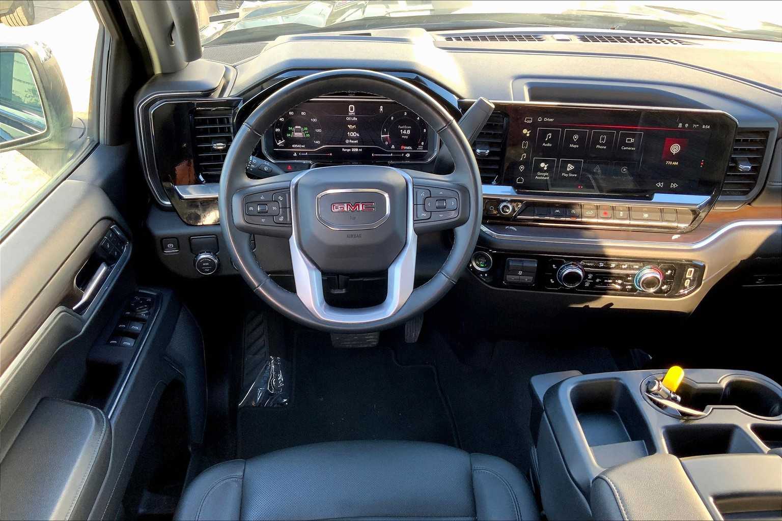2025 Gmc Sierra 1500 SLT photo 4