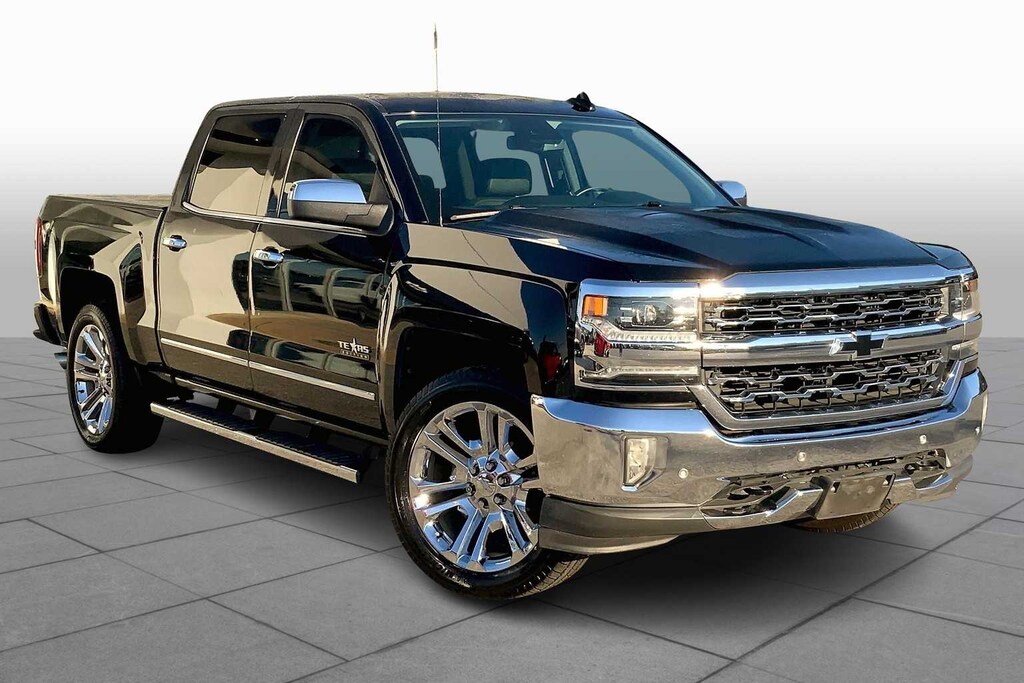 Used 2018 Chevrolet Silverado 1500 LTZ 2WD Crew Cab 143.5 Truck Crew Cab