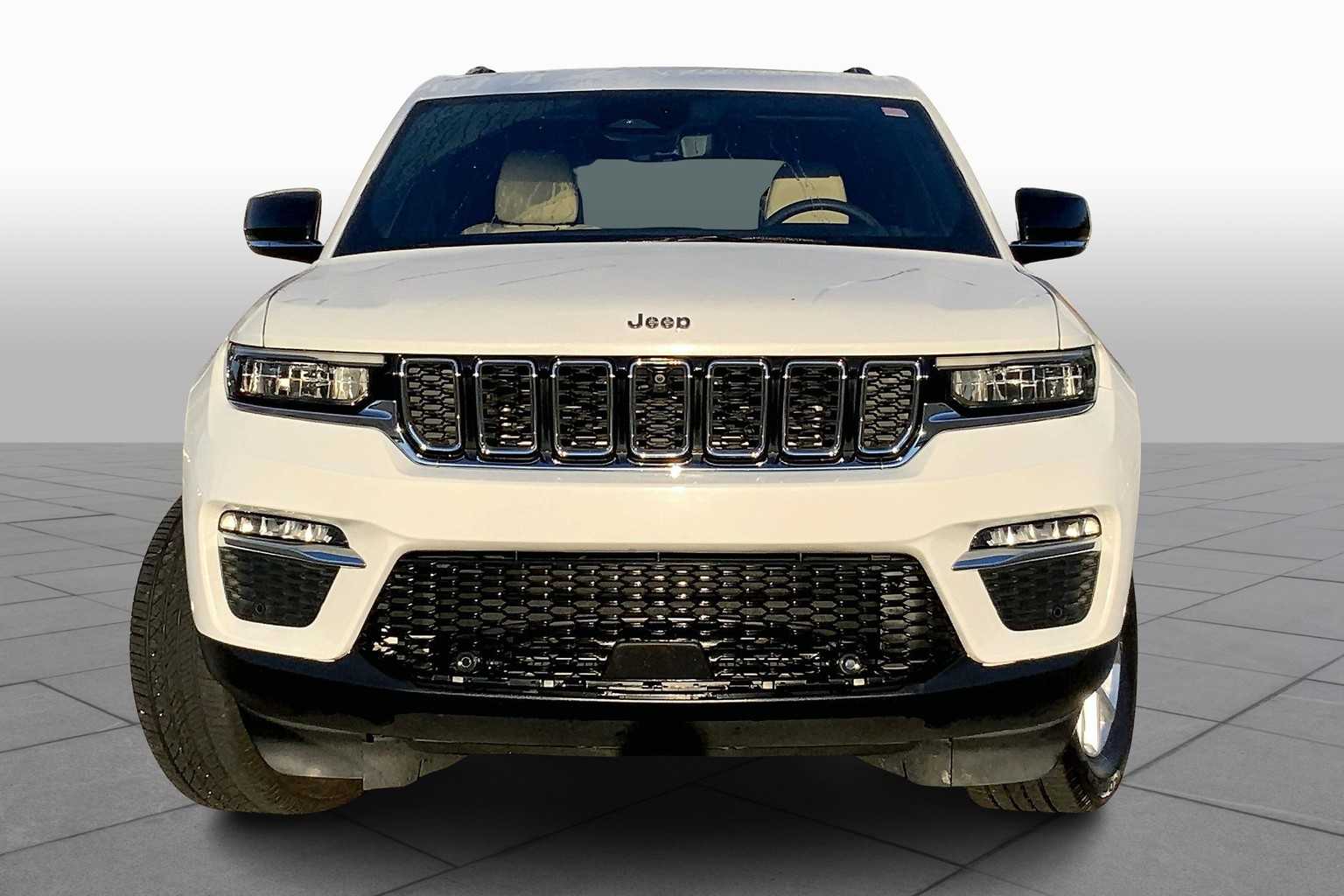 2023 Jeep Grand Cherokee Limited photo 2